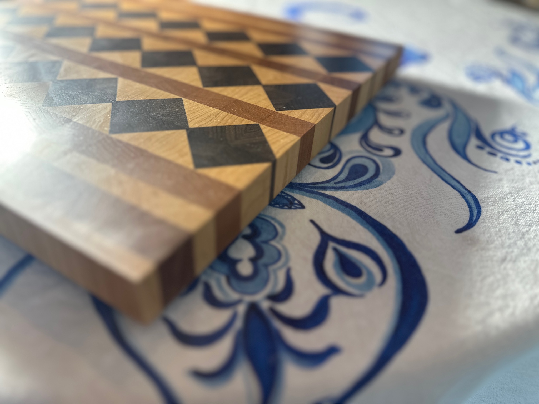 End Grain Cutting Board Approx 14" X 12 1/4" X 1" 