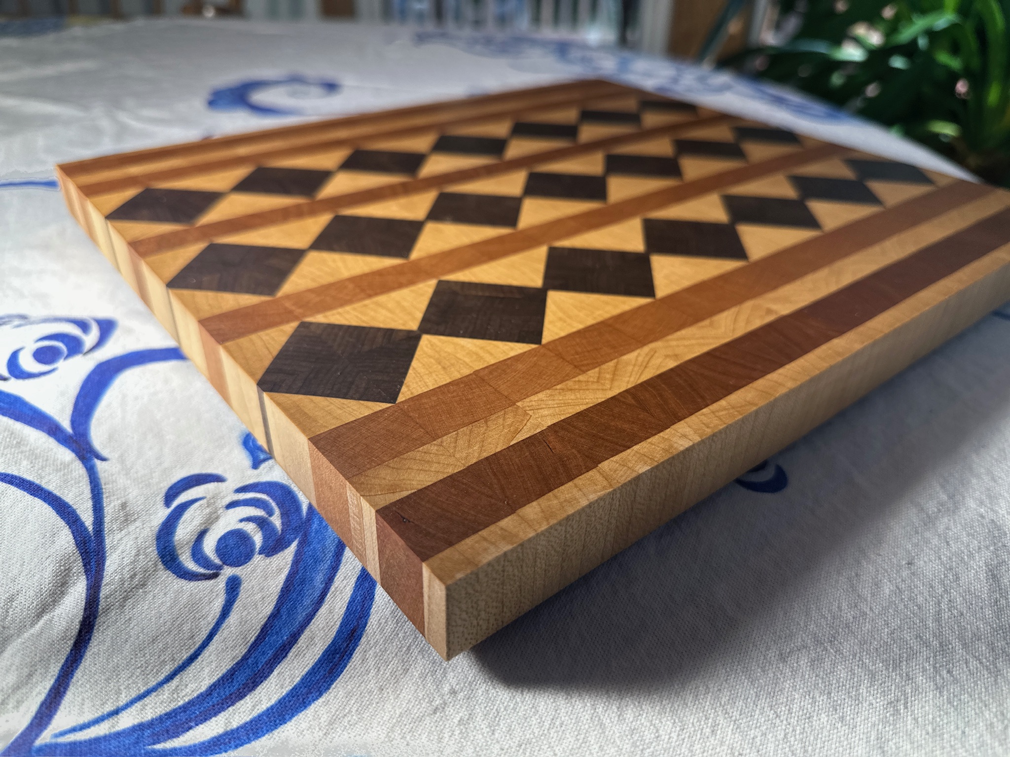 End Grain Cutting Board Approx 14" X 12 1/4" X 1" 