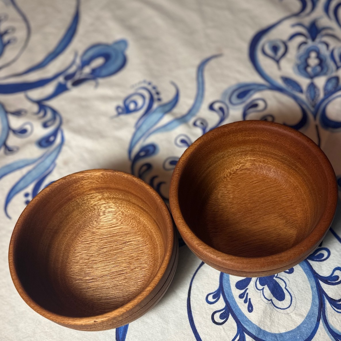 Set of 2 Mahogany Bowls Approx 5 5/8" Diameter X 2 1/2" tall
