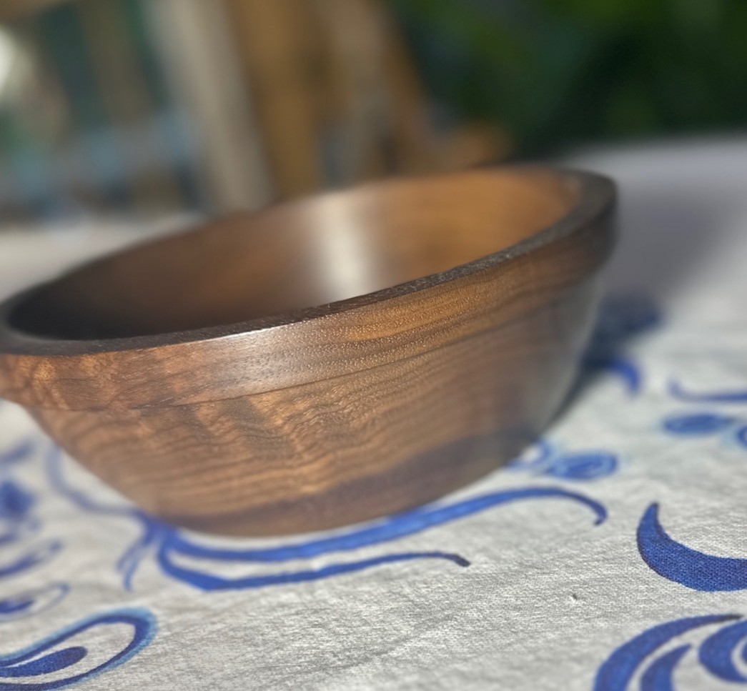Walnut Bowl Approx 2 1/2" tall and 7 1/2" diameter.