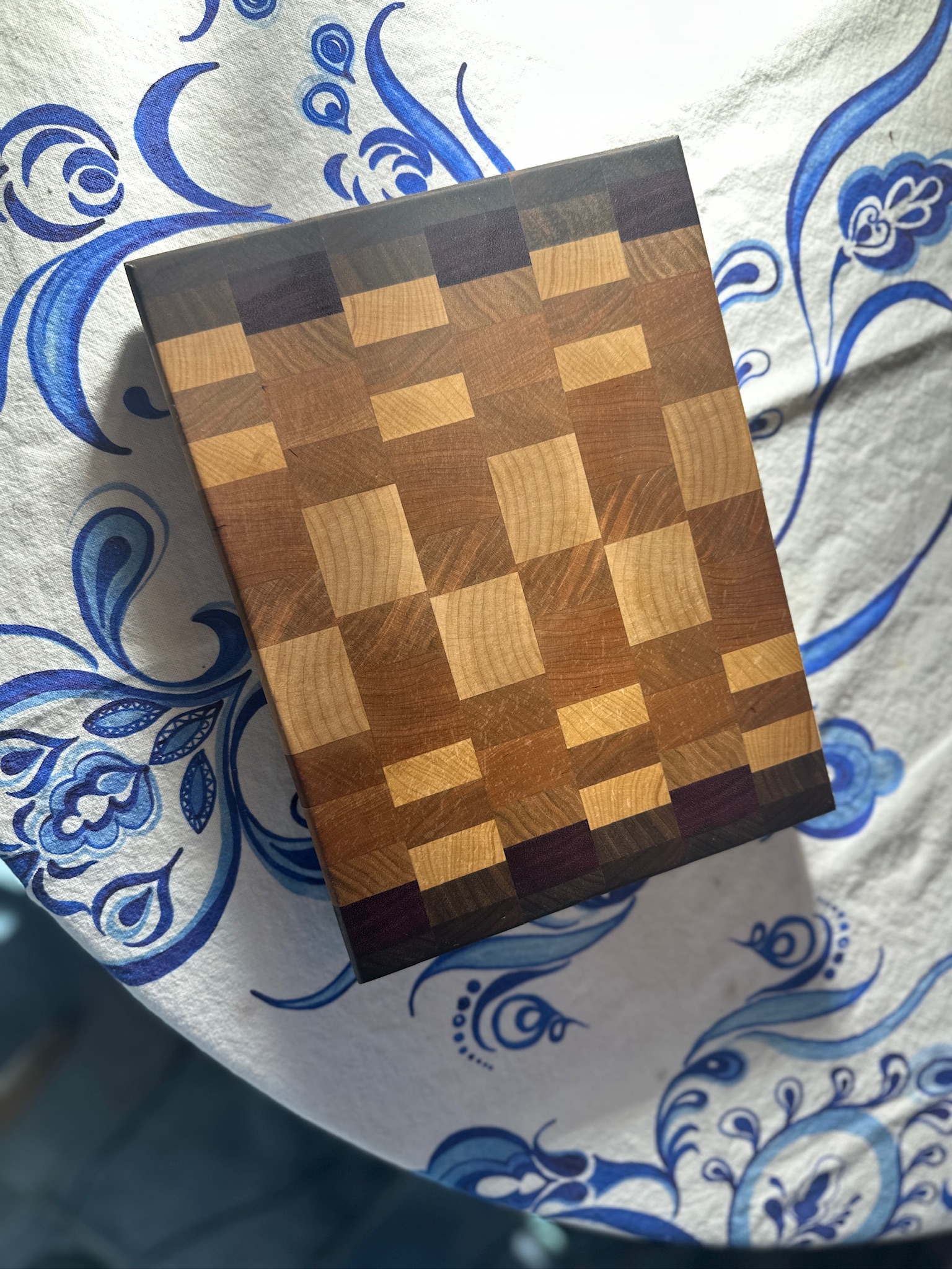 End Grain Cutting Board Approx 11-1/4" X 8- 5/8"  X 1- 1/2"