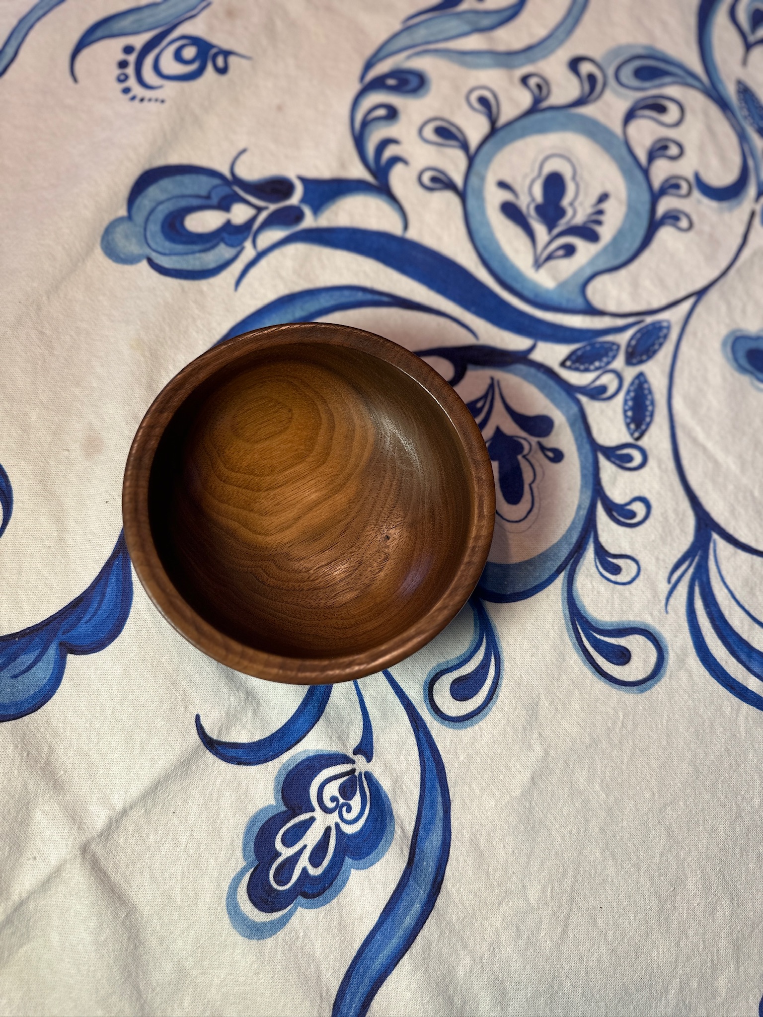 Walnut Bowl Approx  5 1/2" diameter X  2" tall. 