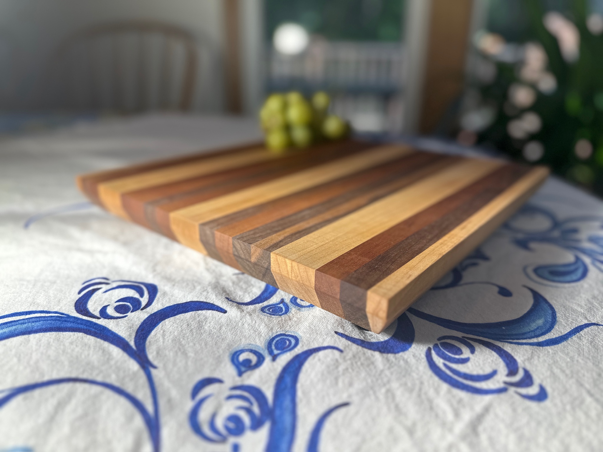 Edge Grain Cutting Board Approx 15 1/4" X 13 1/2" X 1 1/4"
