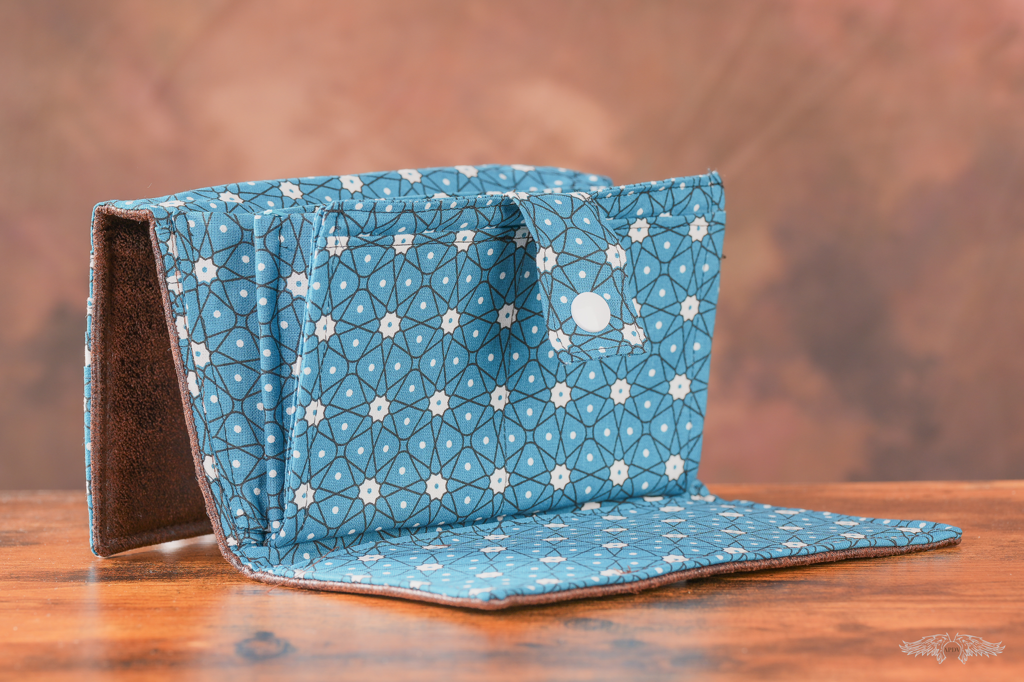 Compagnon turquoise motif "géométrie et fleurs"