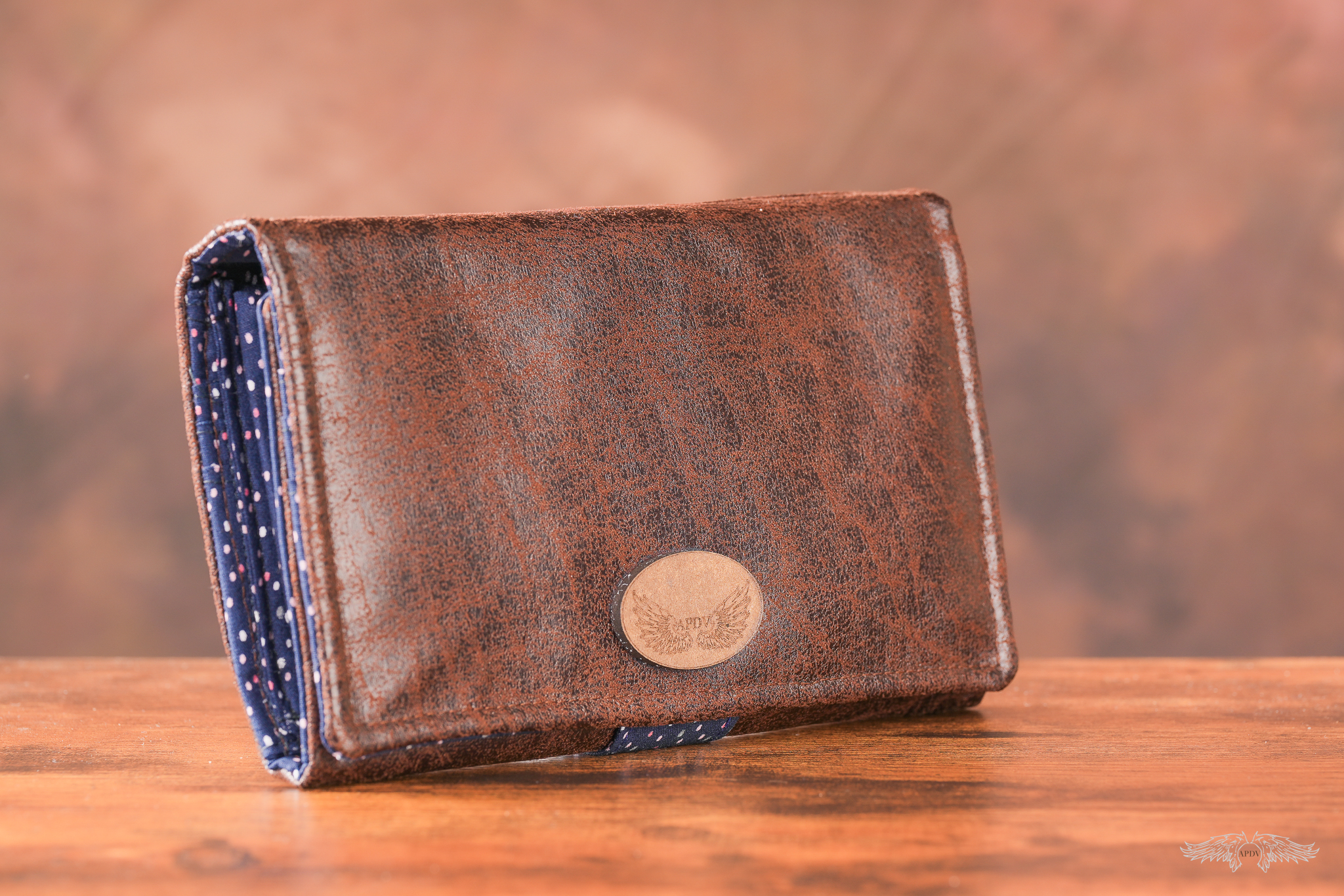 Compagnon bleu marine motif "pois colorés"