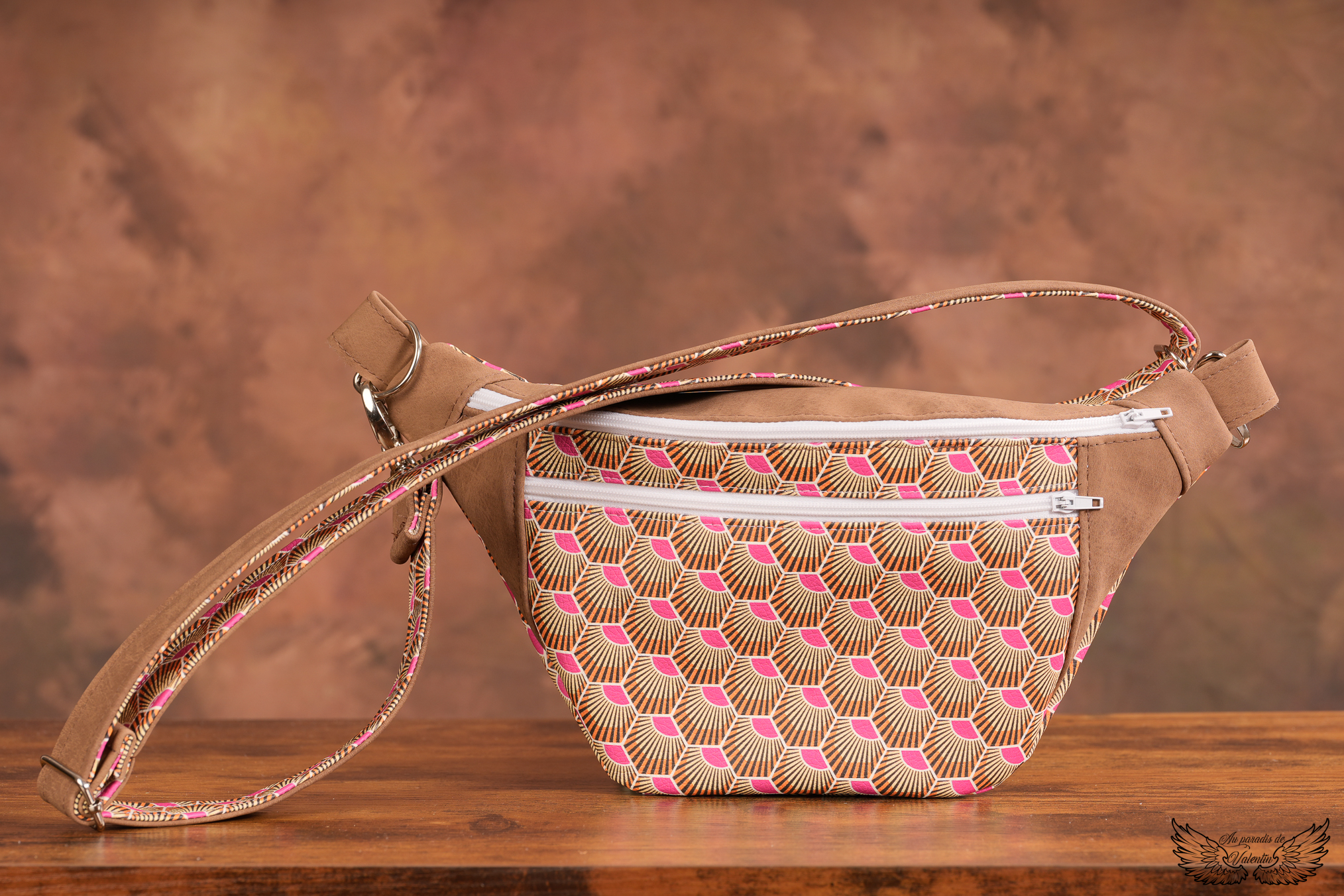 Sac banane motif "éventails rose"