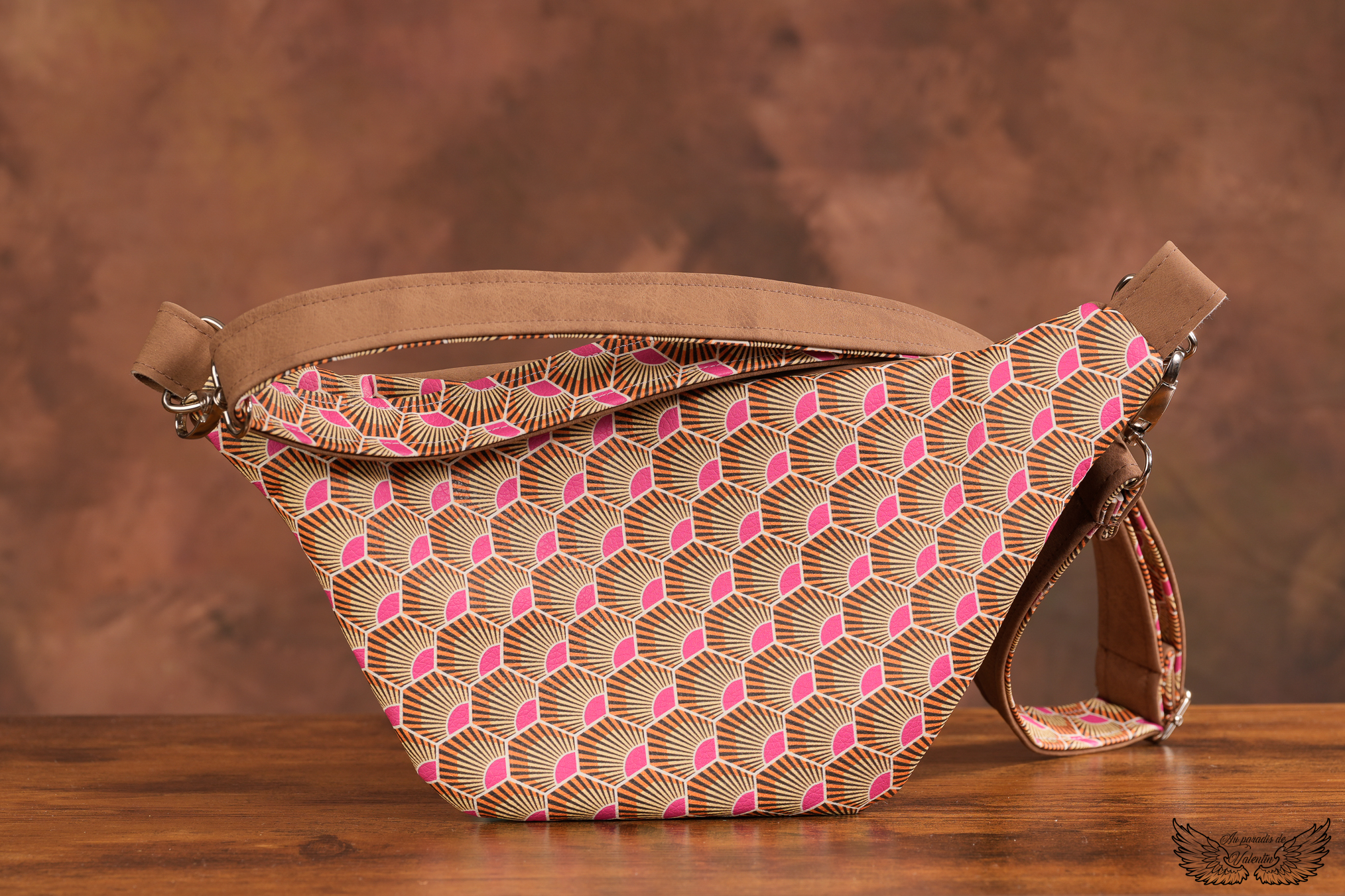 Sac banane motif "éventails rose"