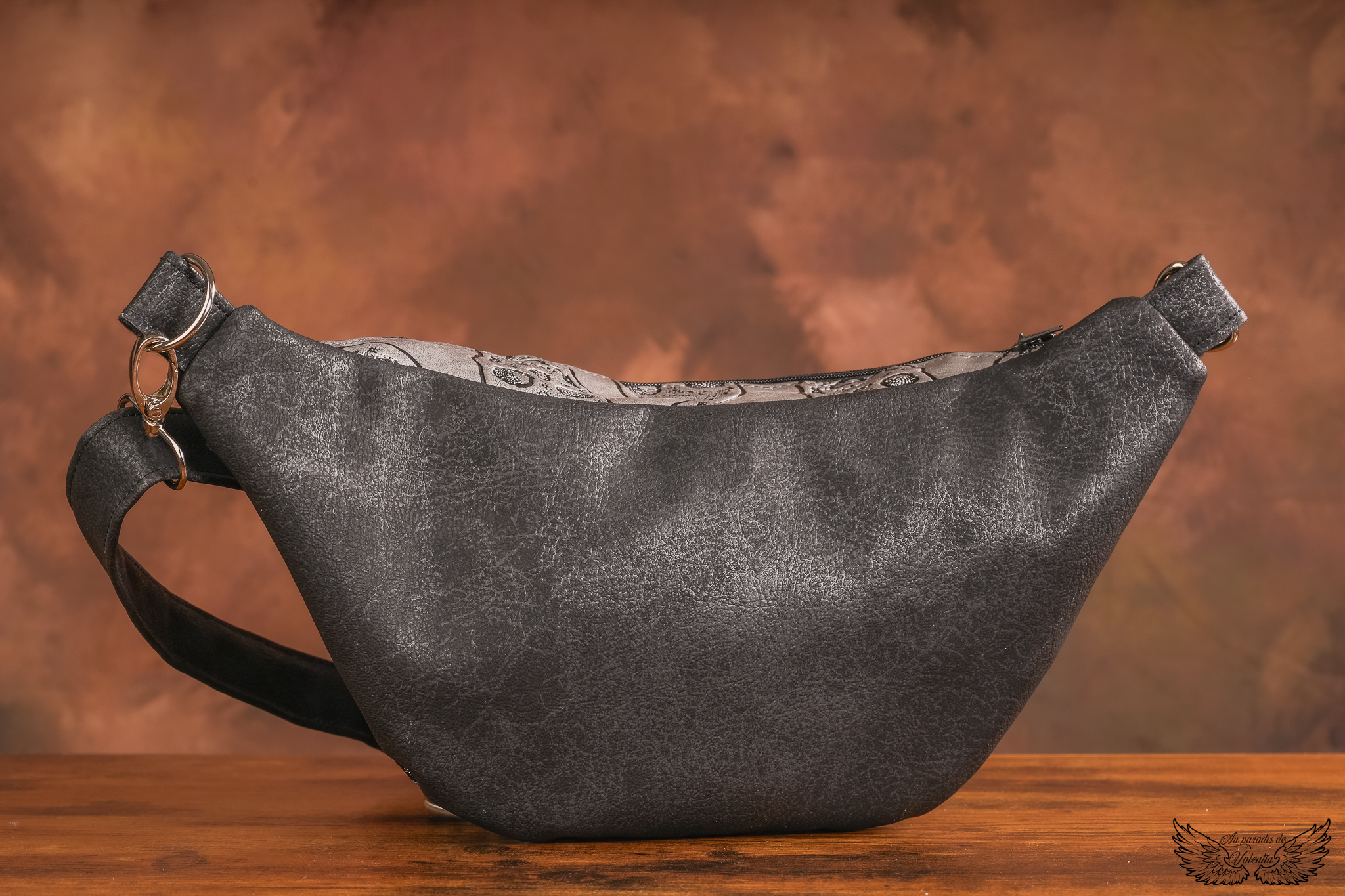 Sac banane mixte motif "têtes de mort"