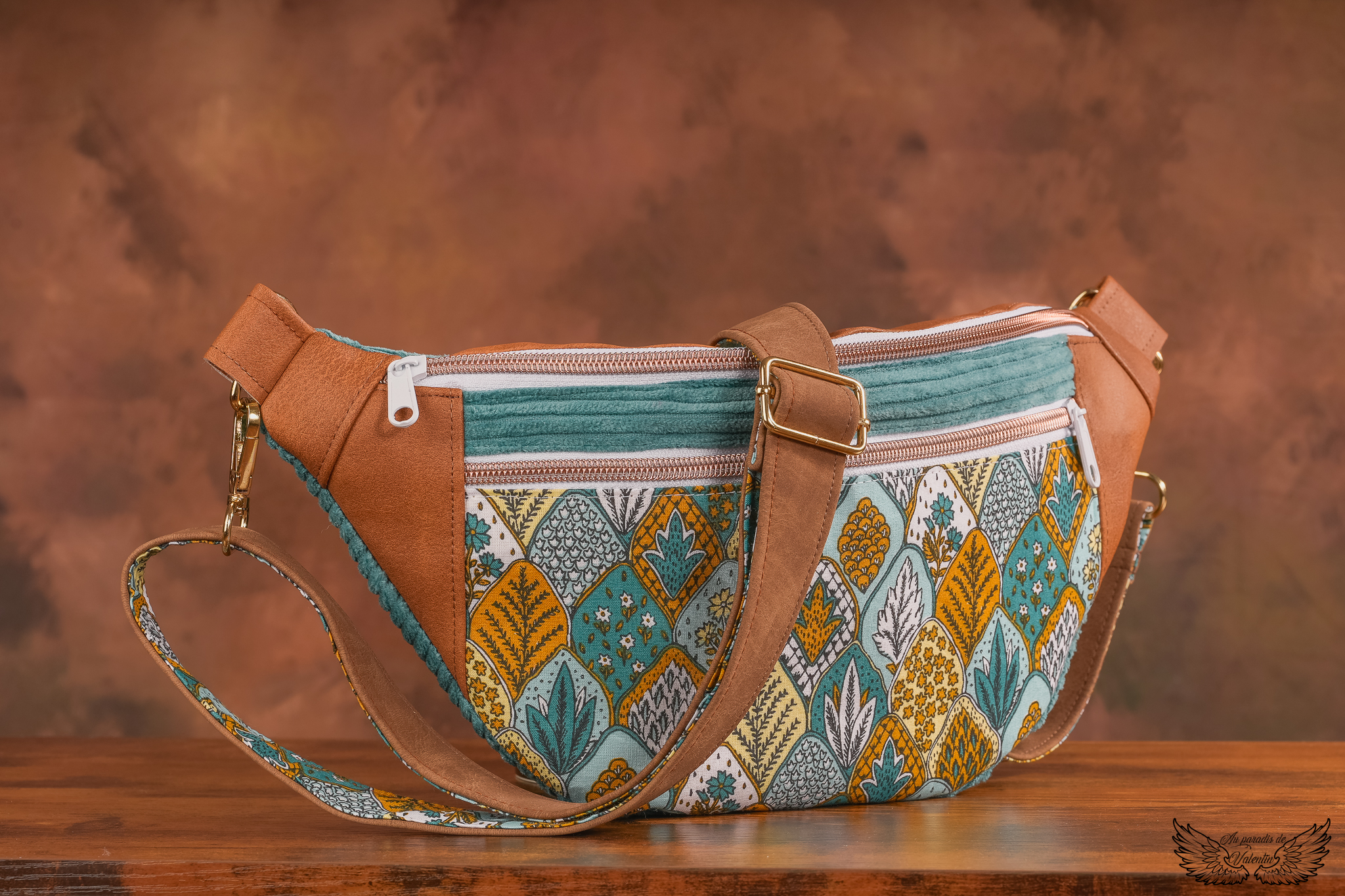 Sac banane motif "végétal bleu et ocre"