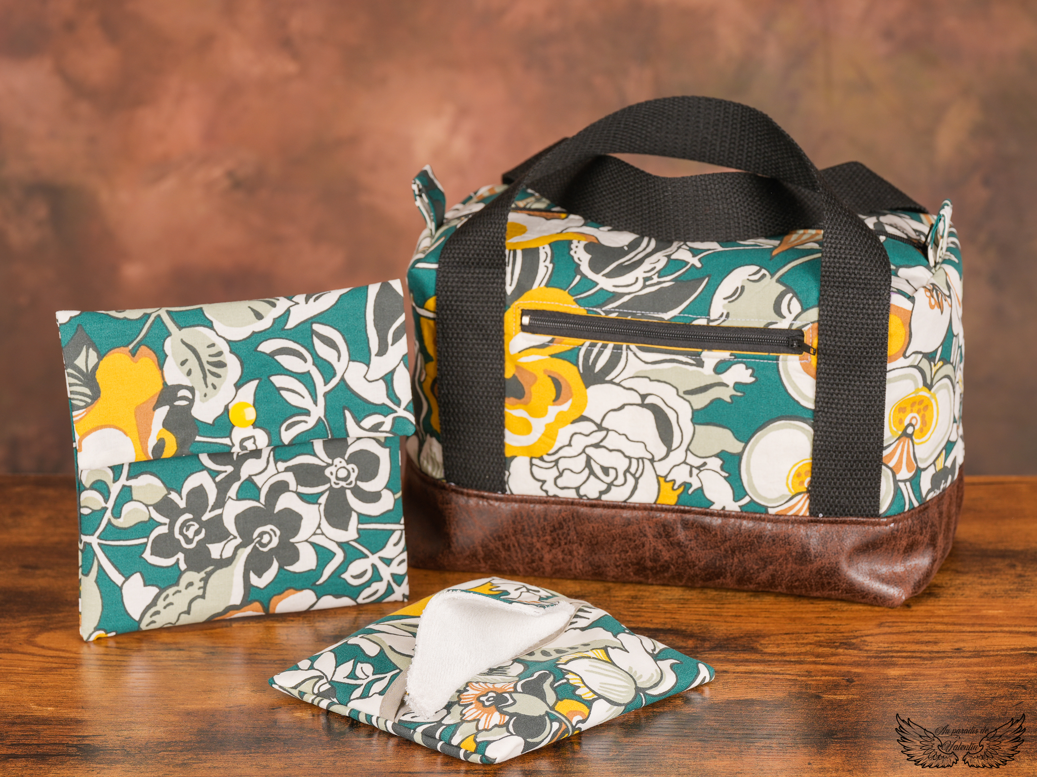 Trousse de toilette fleurs vertes et jaunes