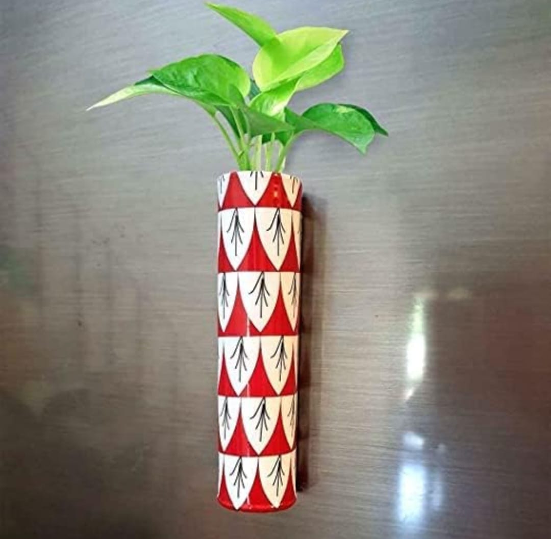 Magnetic planter