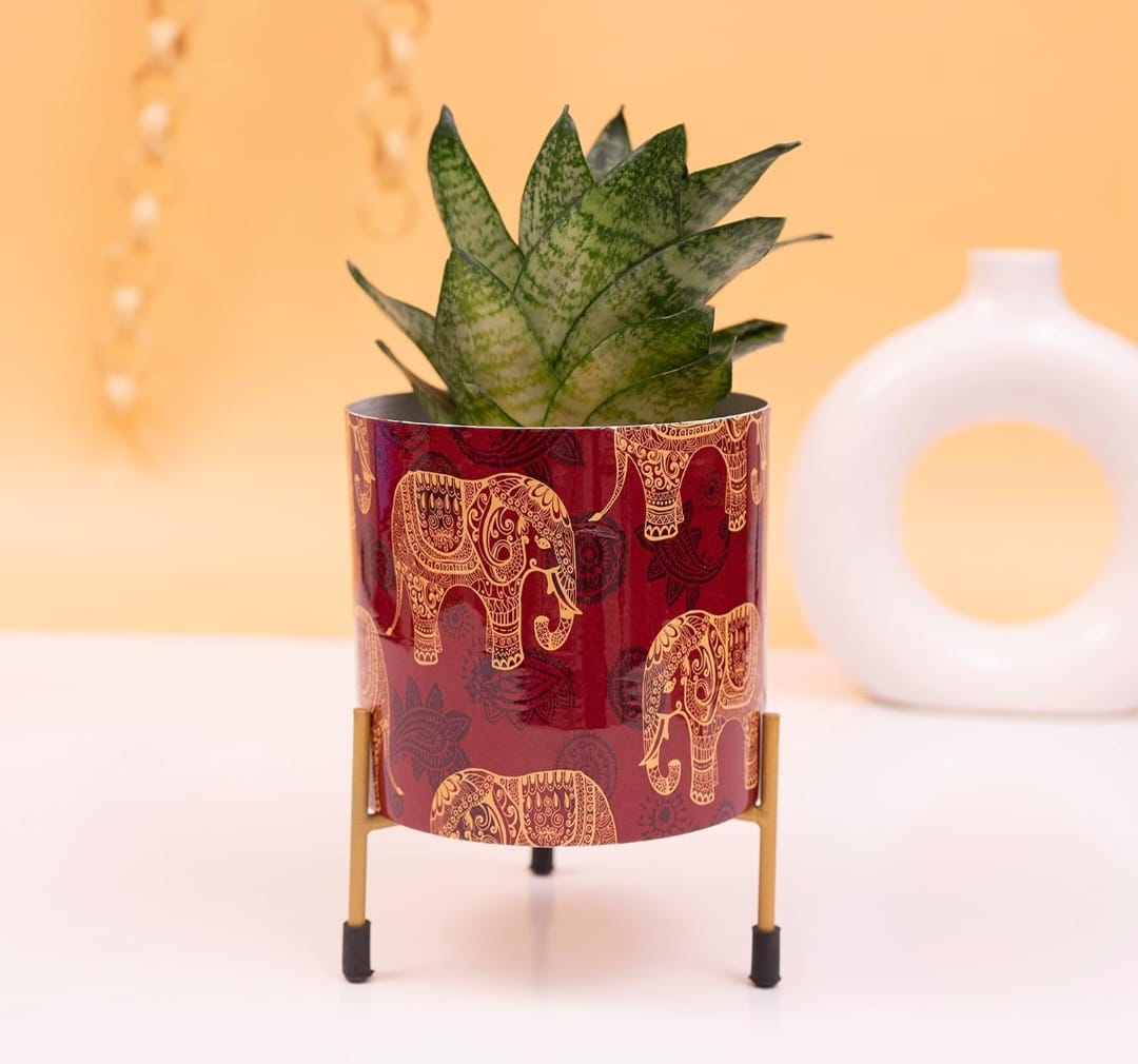 Metal planter with stand