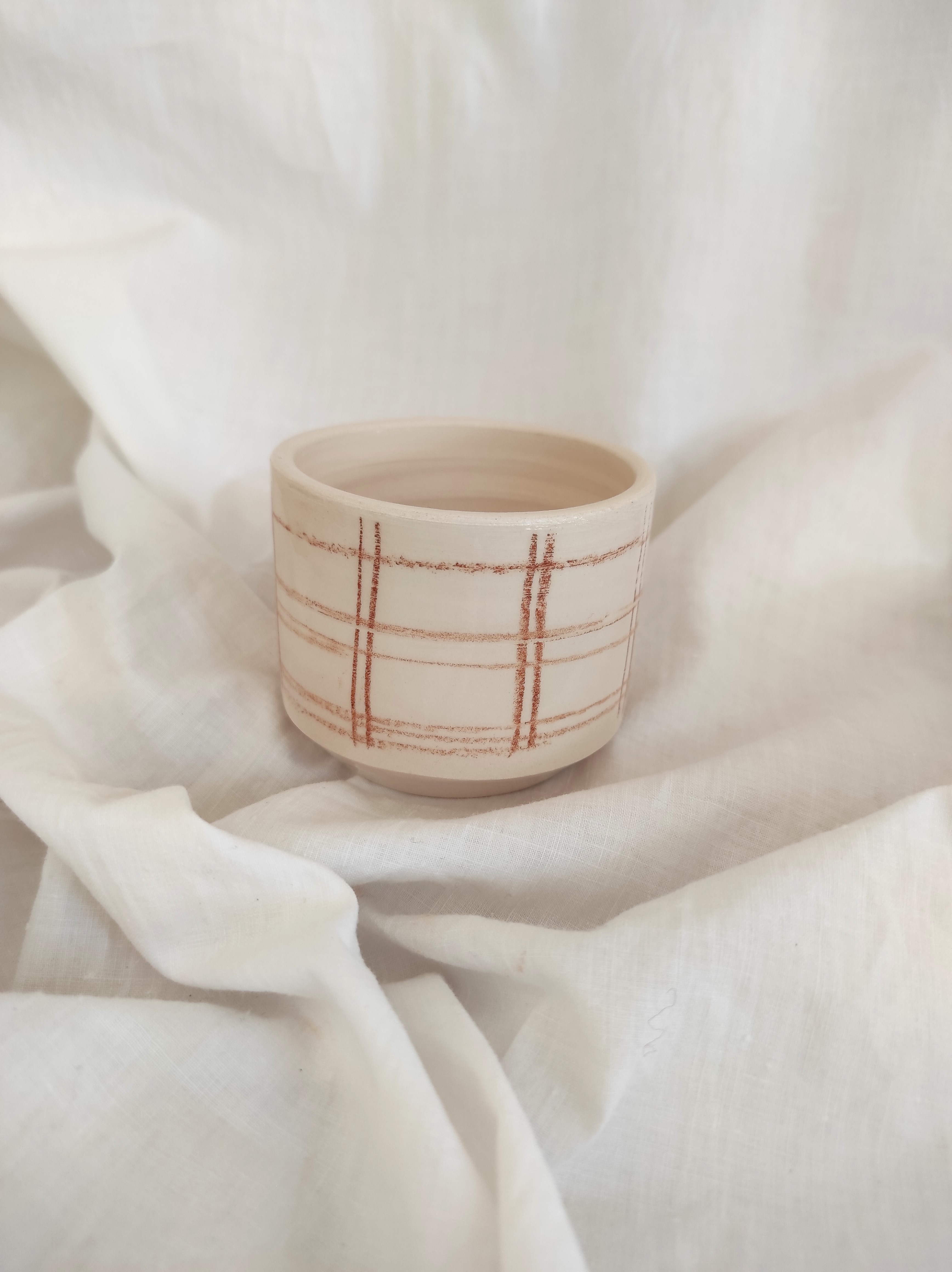 Tasse expresso quadrillée