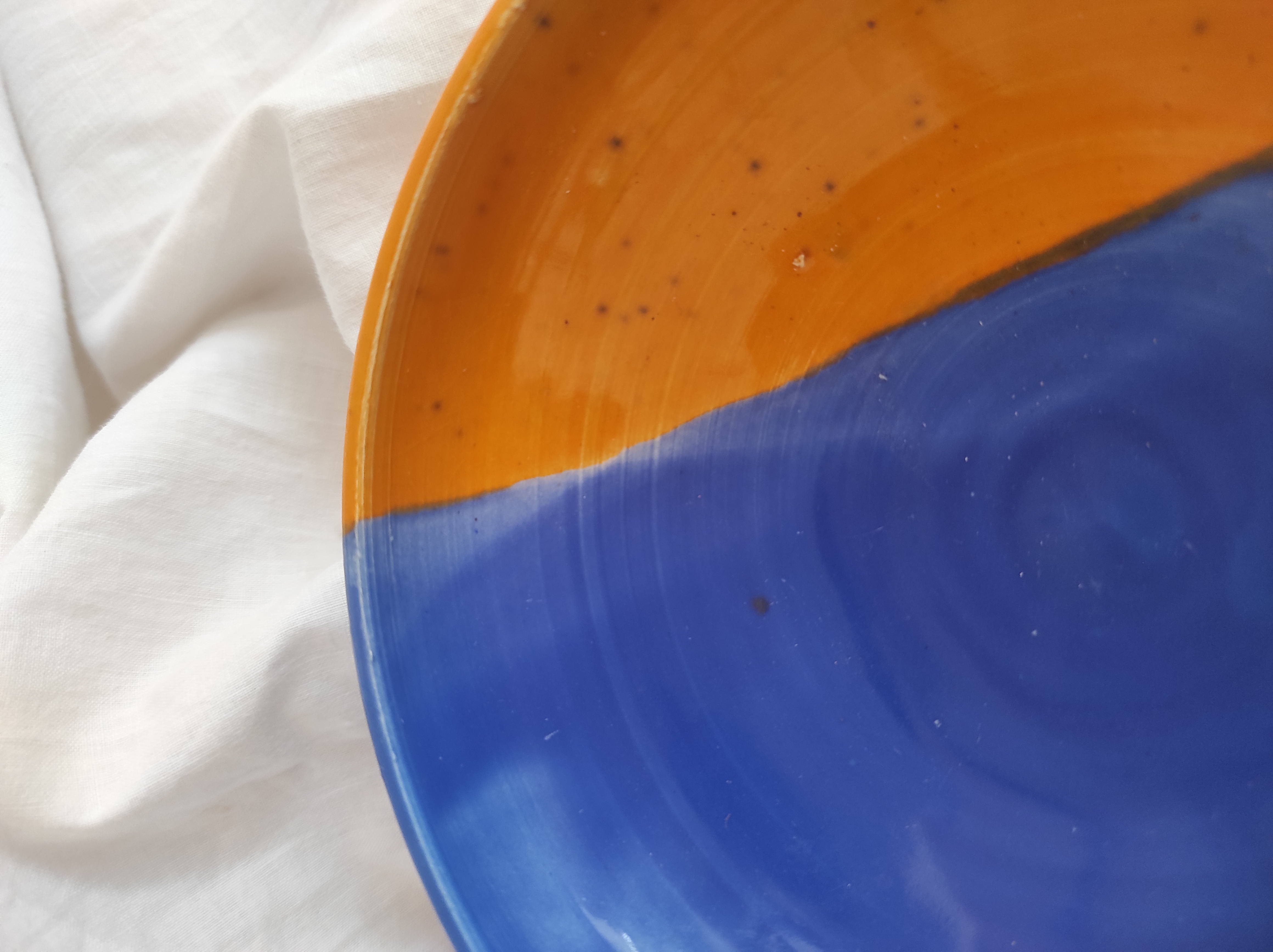 Assiette apéritif rayée