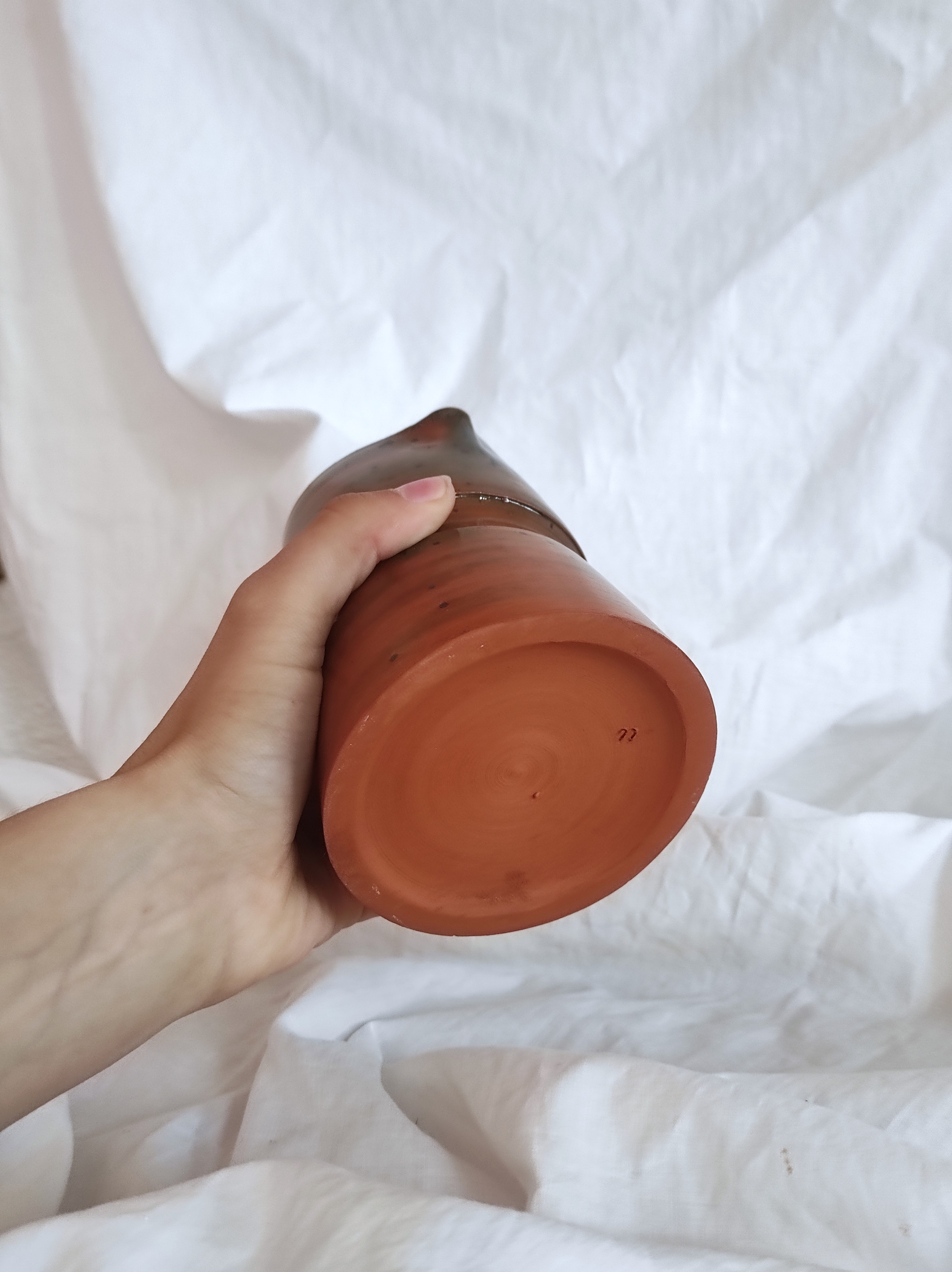 Petit pichet moucheté