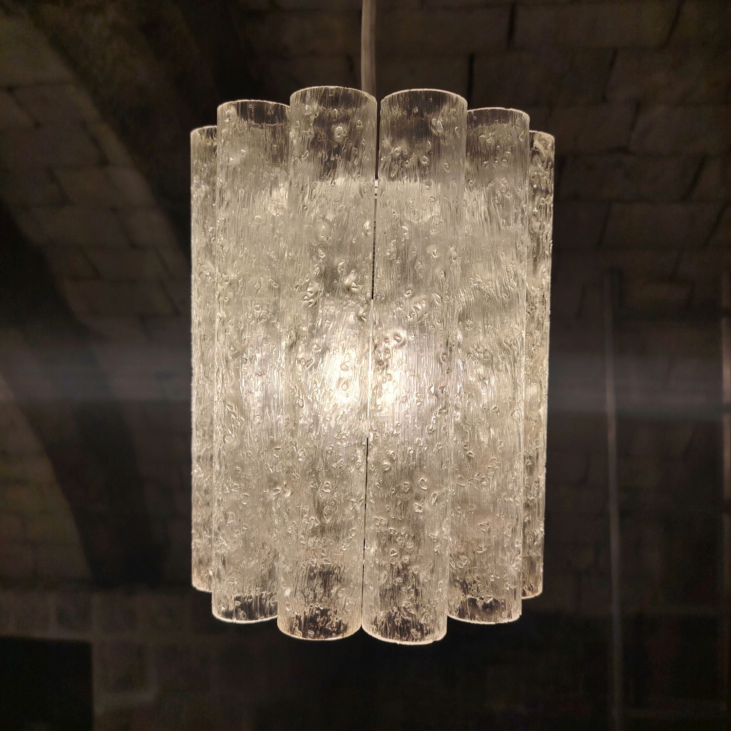 Suspension en tubes de verre texturé, Doria Leuchten