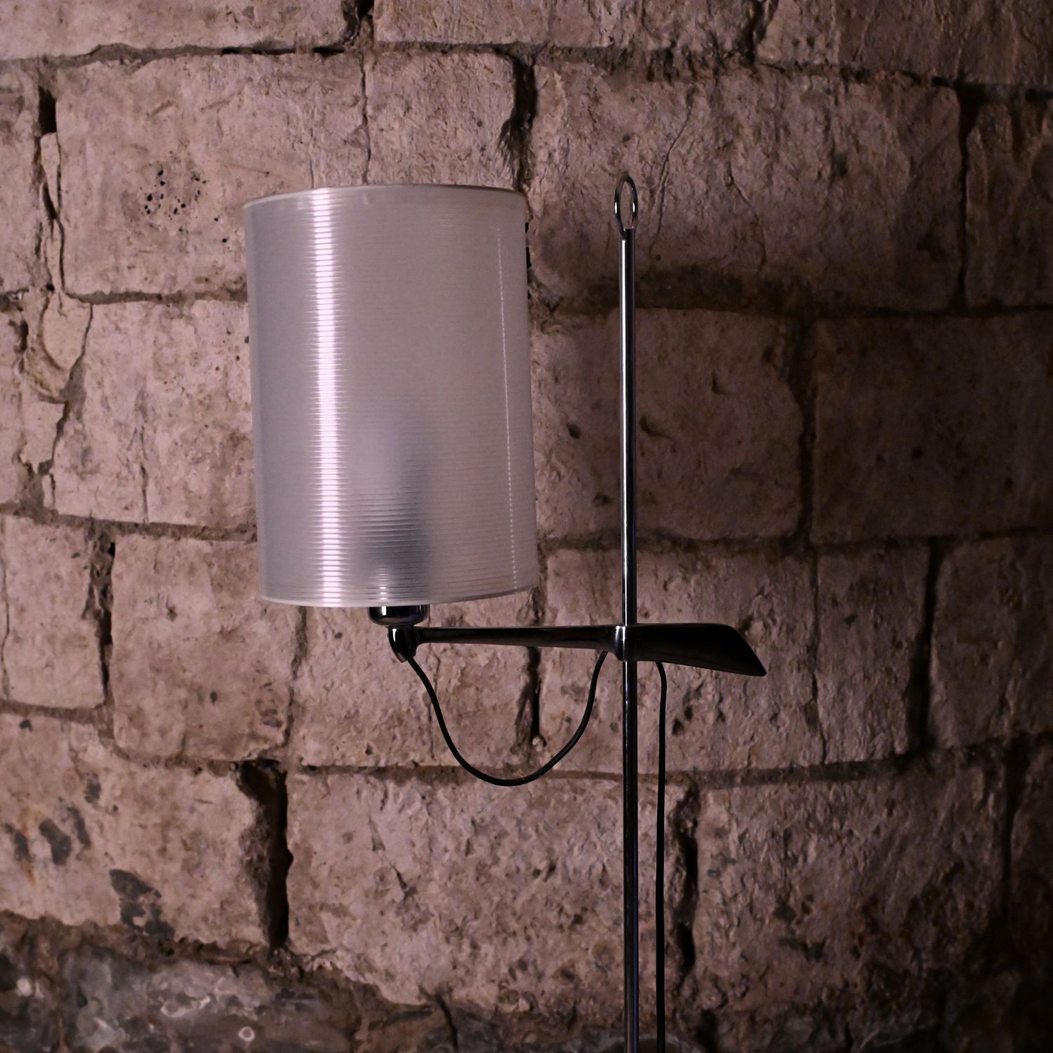 Lampadaire inox & teck. Espagne. (probablement) années 70.