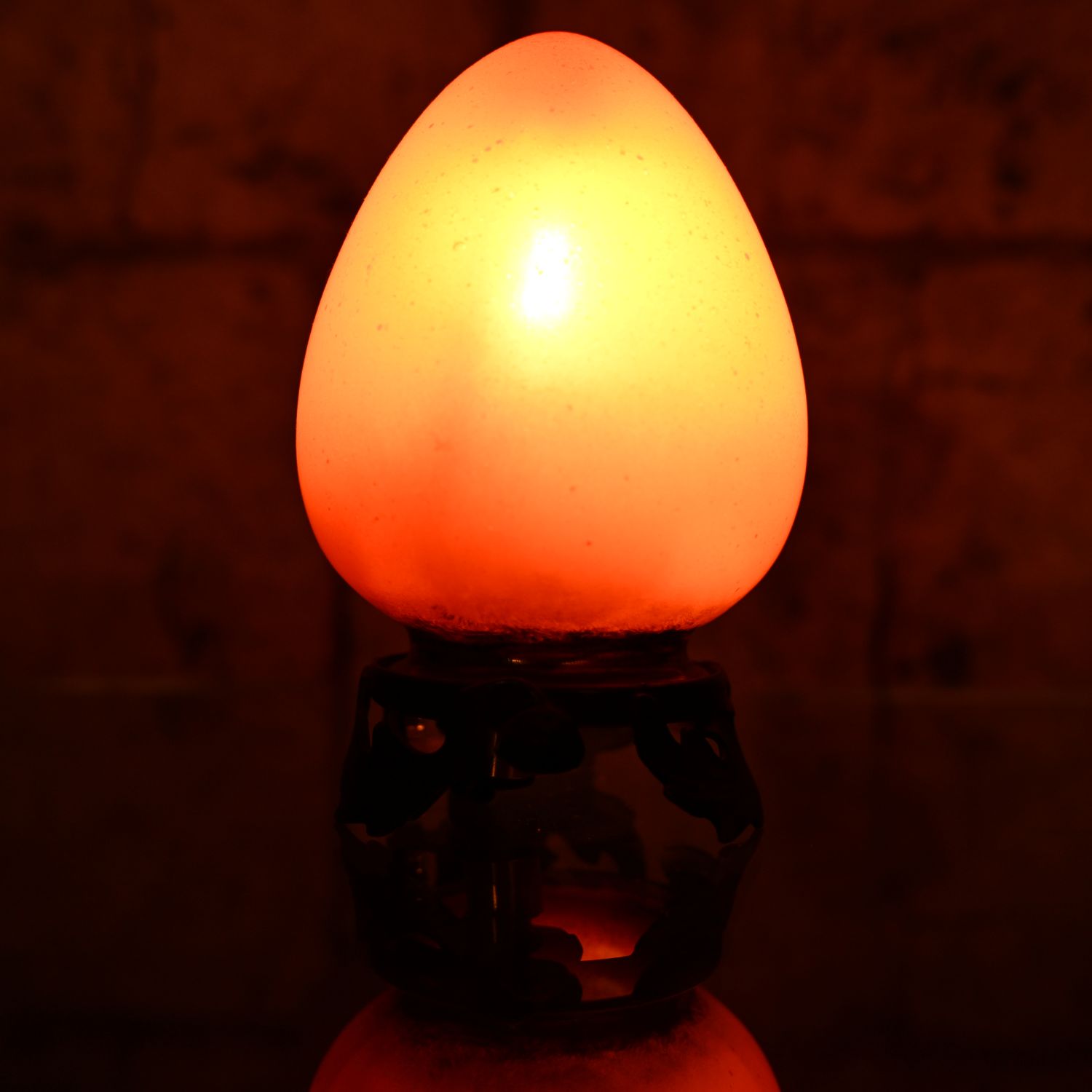 Œuf verre teinté orange et bronze patiné Verrerie d’Art Lorrain (VAL). Circa 1930.