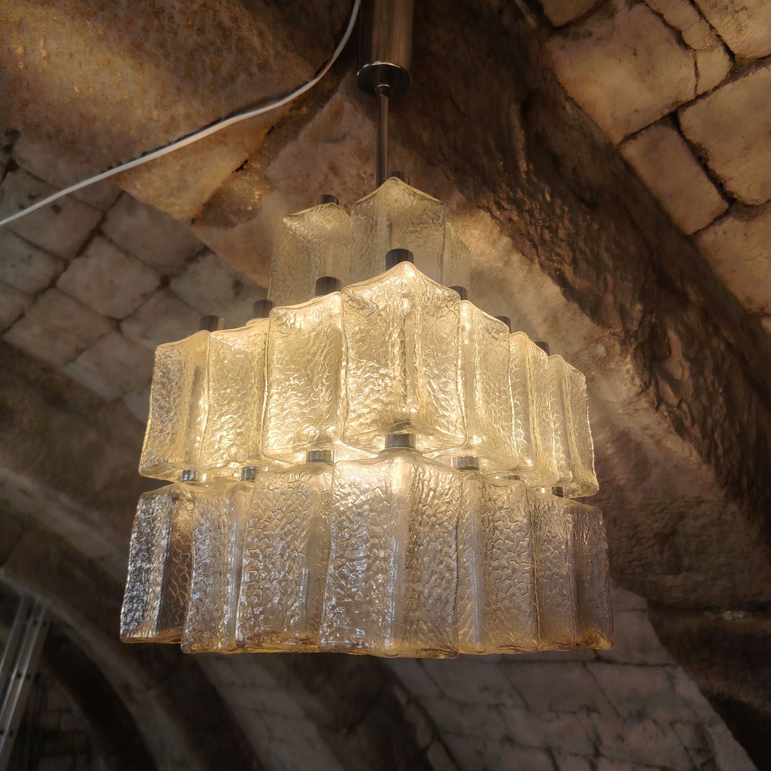 Suspension en verre et inox – circa 1970