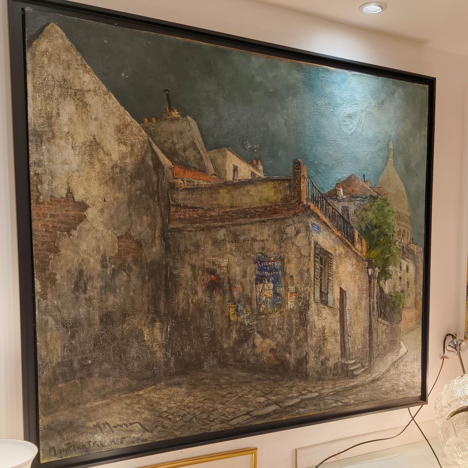 Marcel Masson (1911-1988). Montmartre, la rue Norvins. Huile sur toile datée de 1956. 130 x 110 cm.