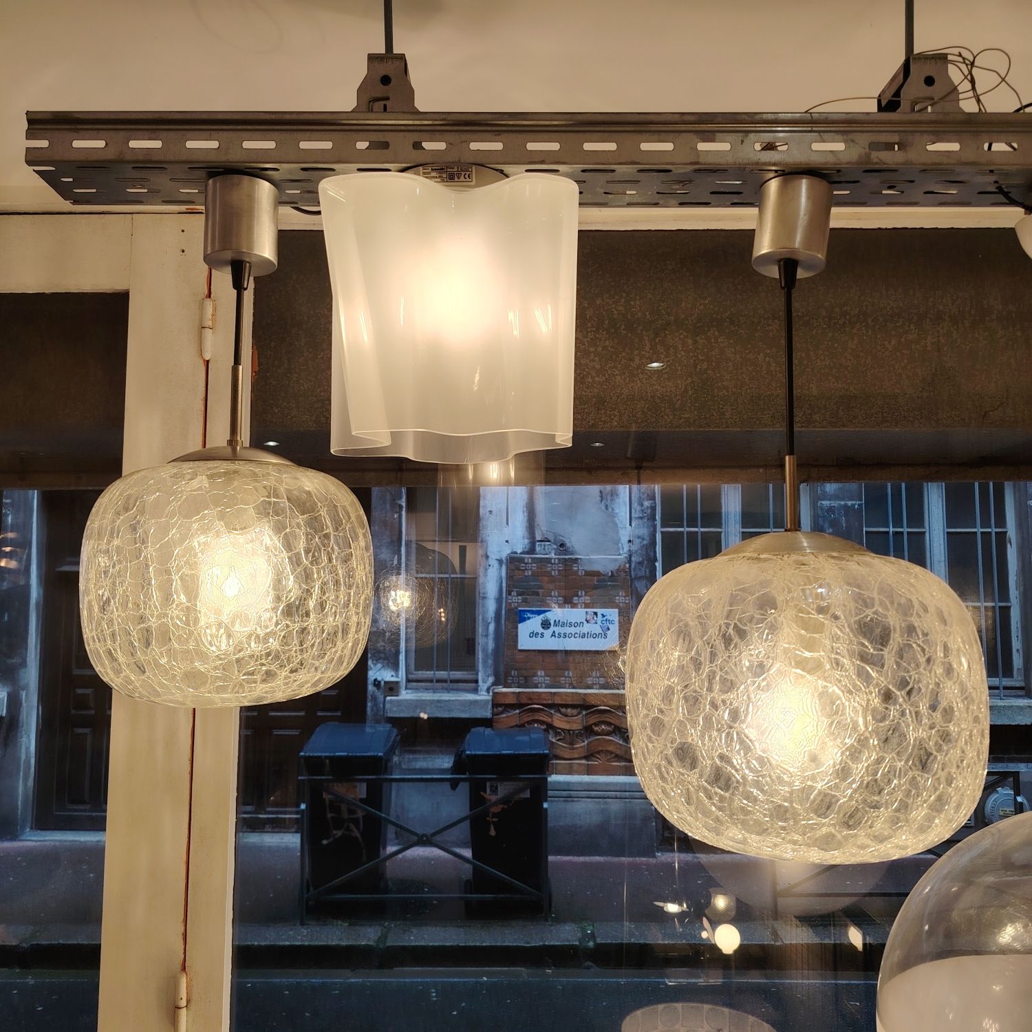 Suspension en verre craquelé 