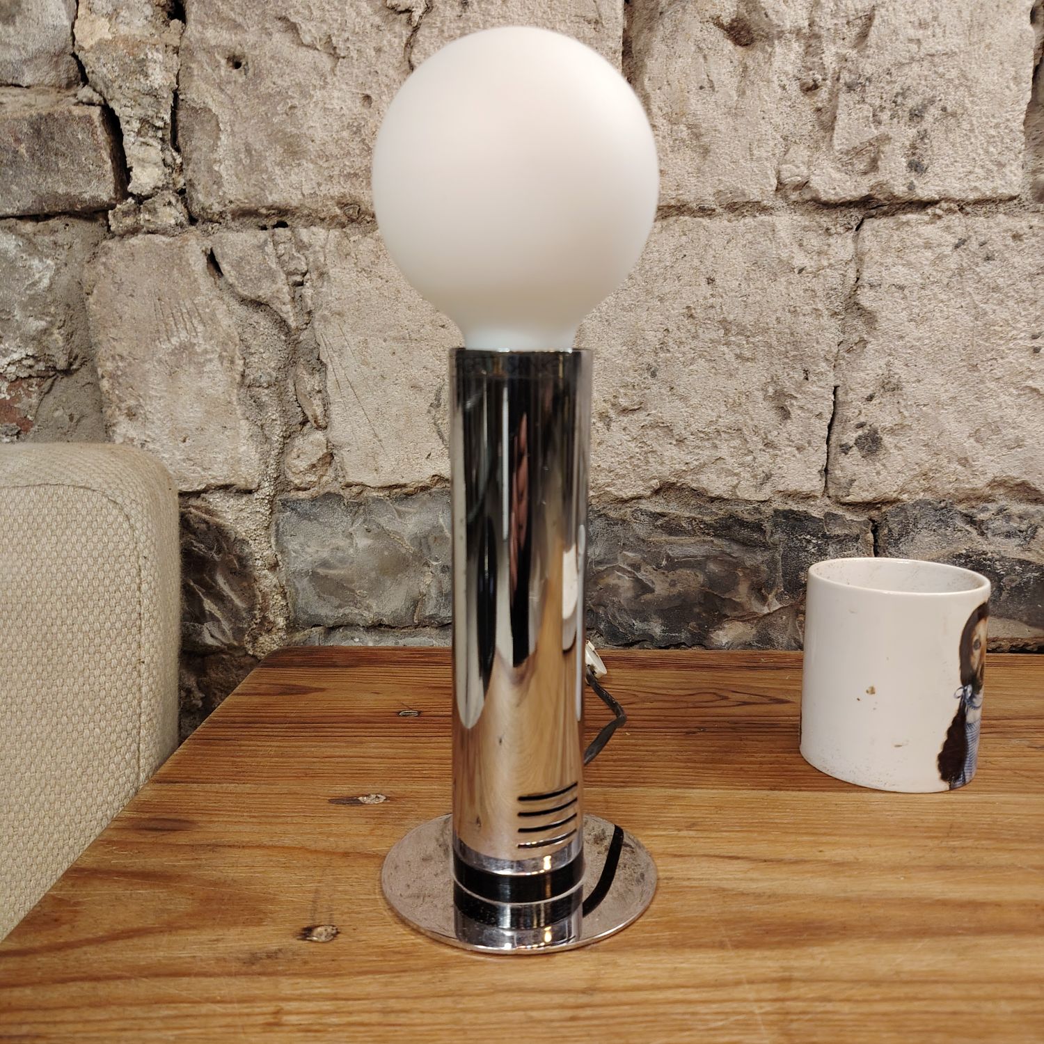 Targetti Sankey : une ampoule dans un poème chromé