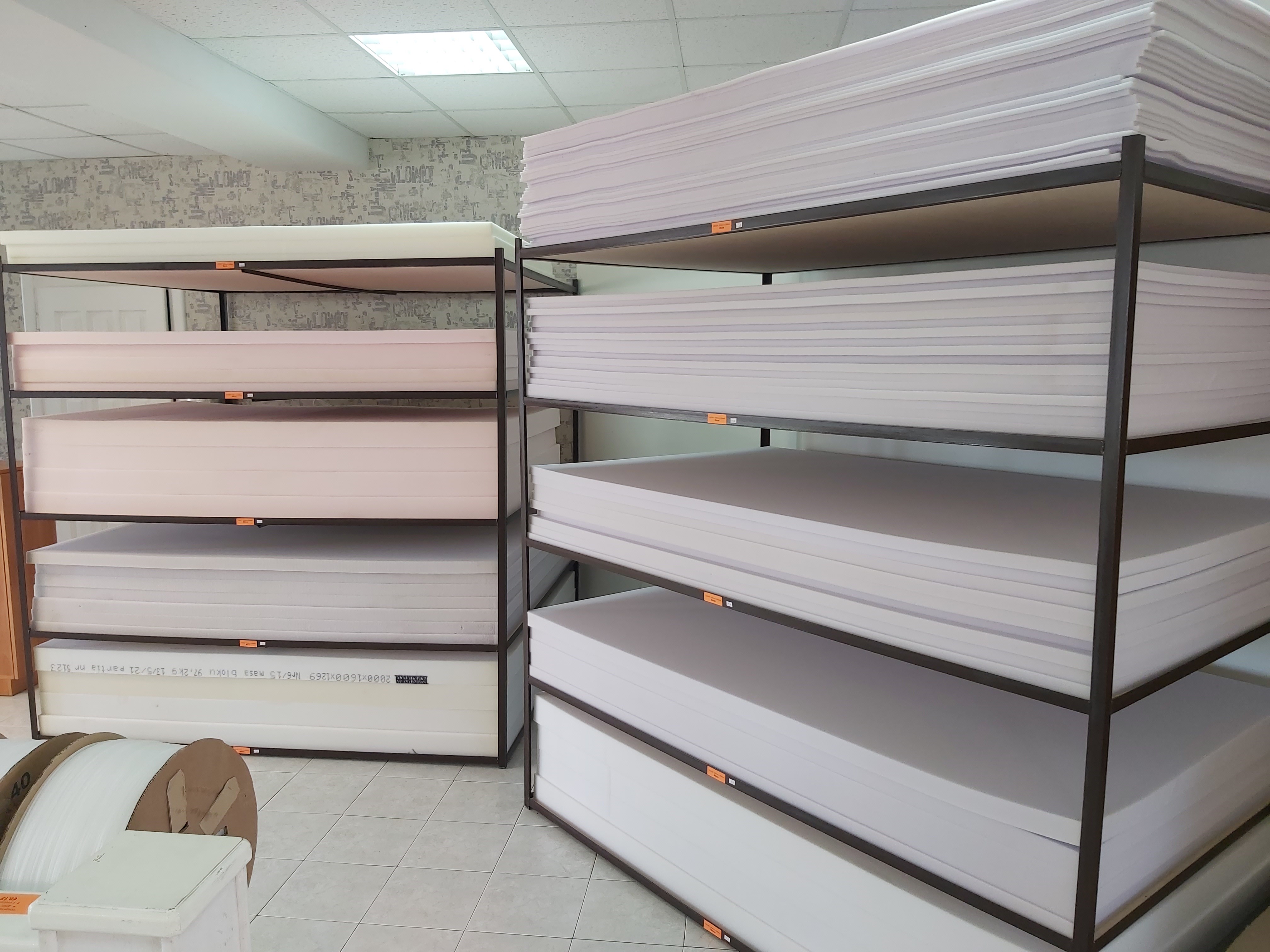 Porolonas 20mm storio 1600mm x 2000mm ( VB1840 ) (ekonominė klasė )