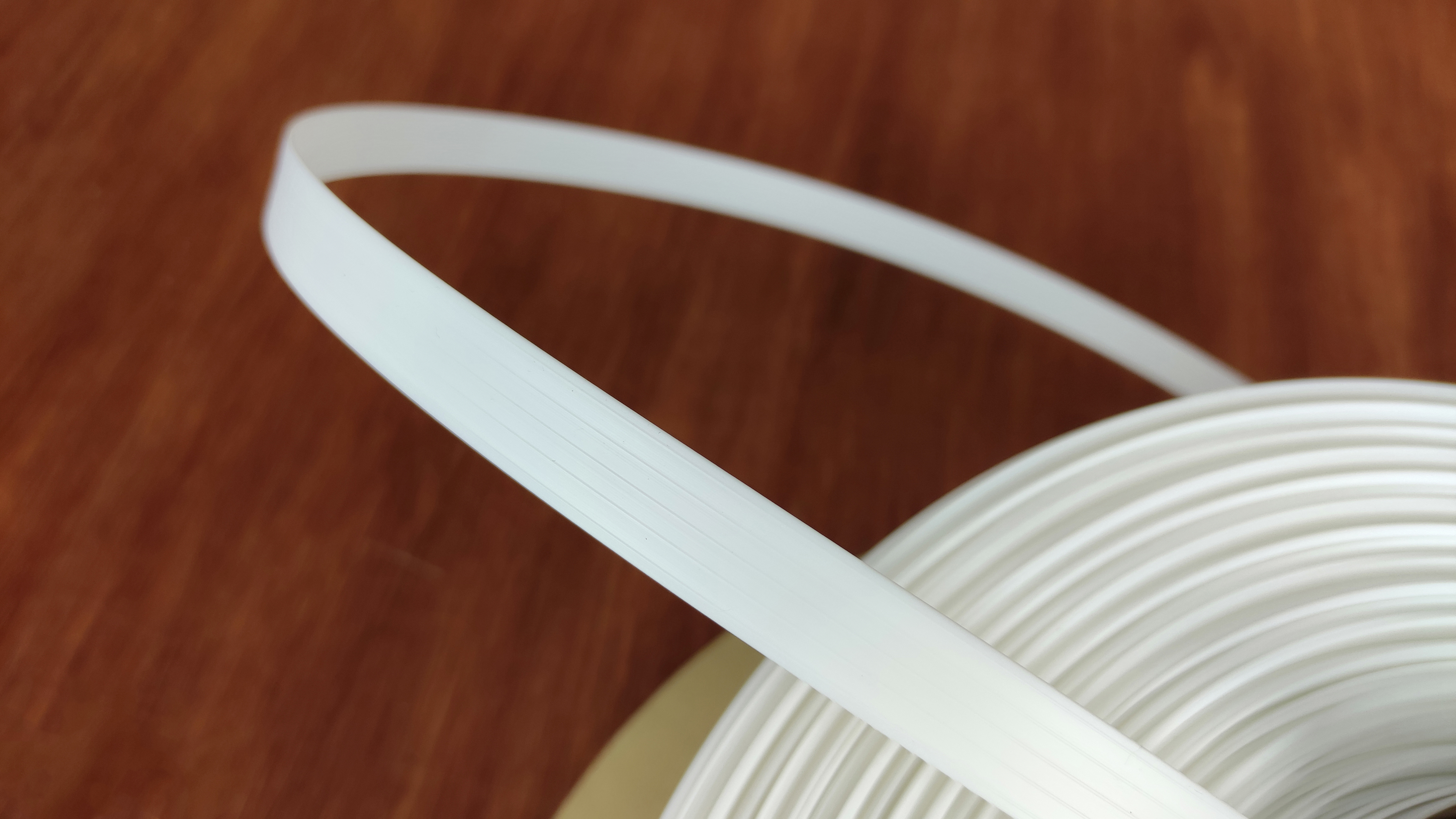 15mm pločio plastikinė juosta tiesiai audinio siūlei formuoti