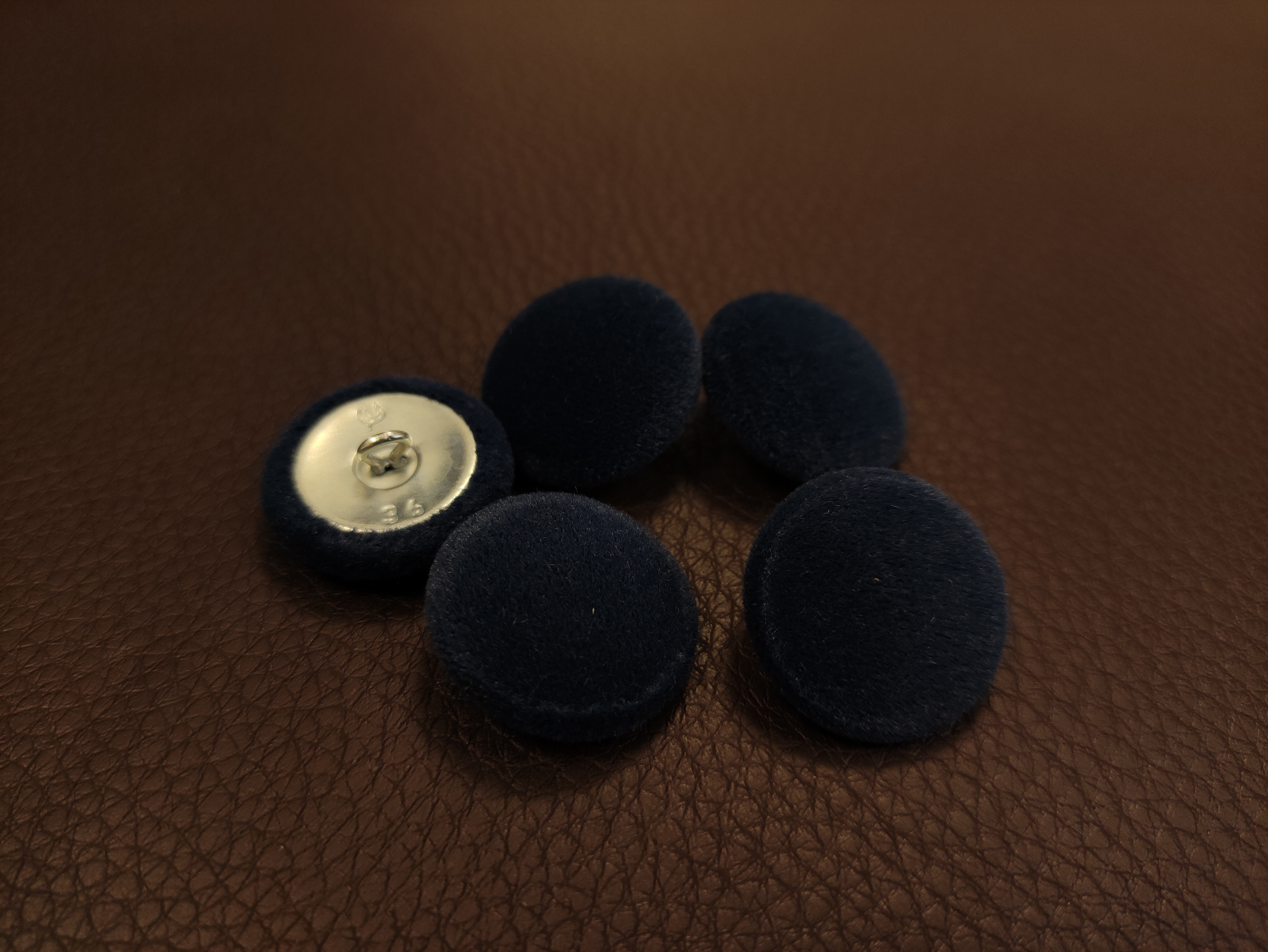 Baldiniu audiniu aptrauktos sagos '' Velvet '' Nr.79