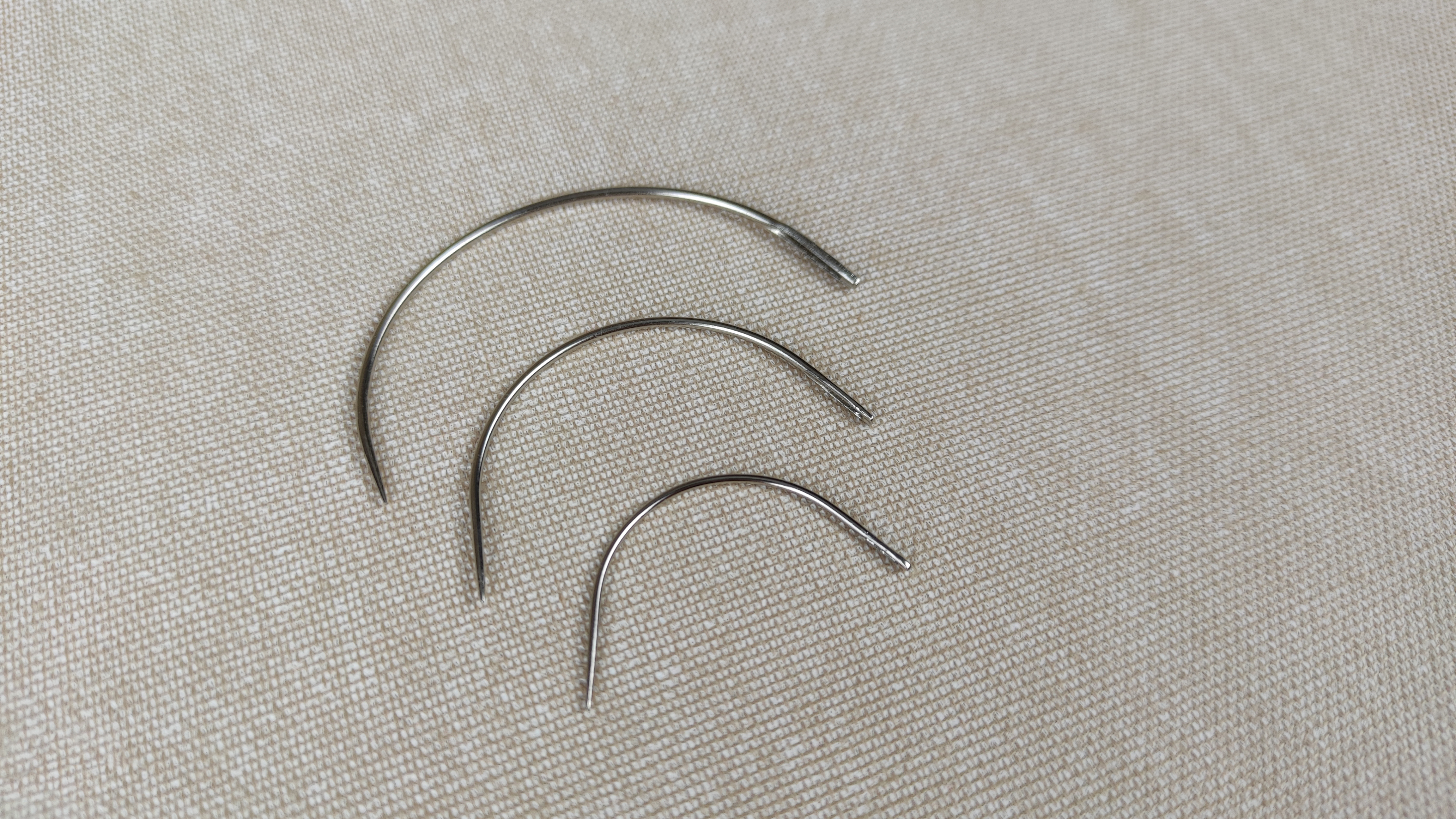 Lenkta adata siuvimui