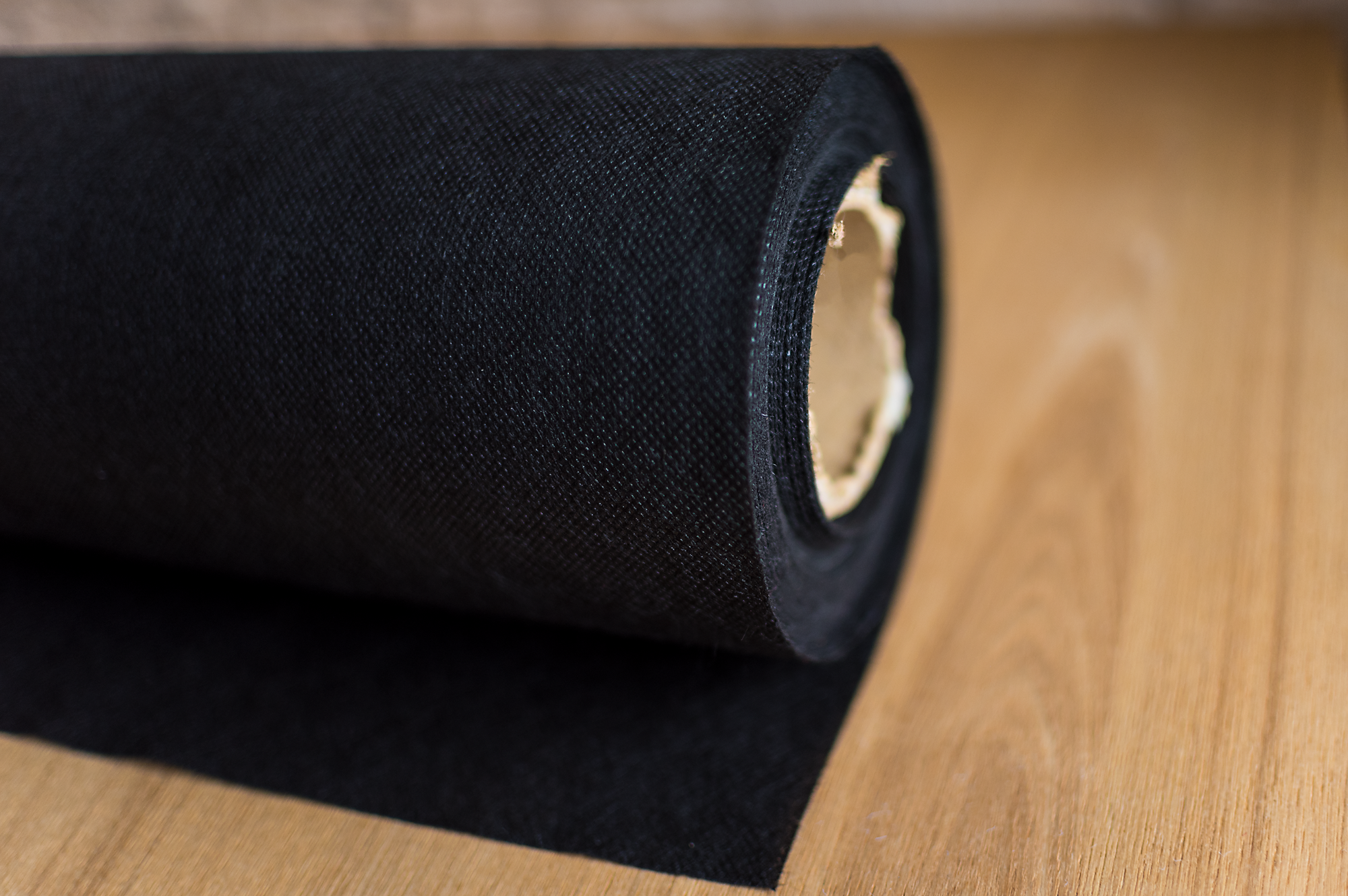 Spunbondas juodas 80g/m2