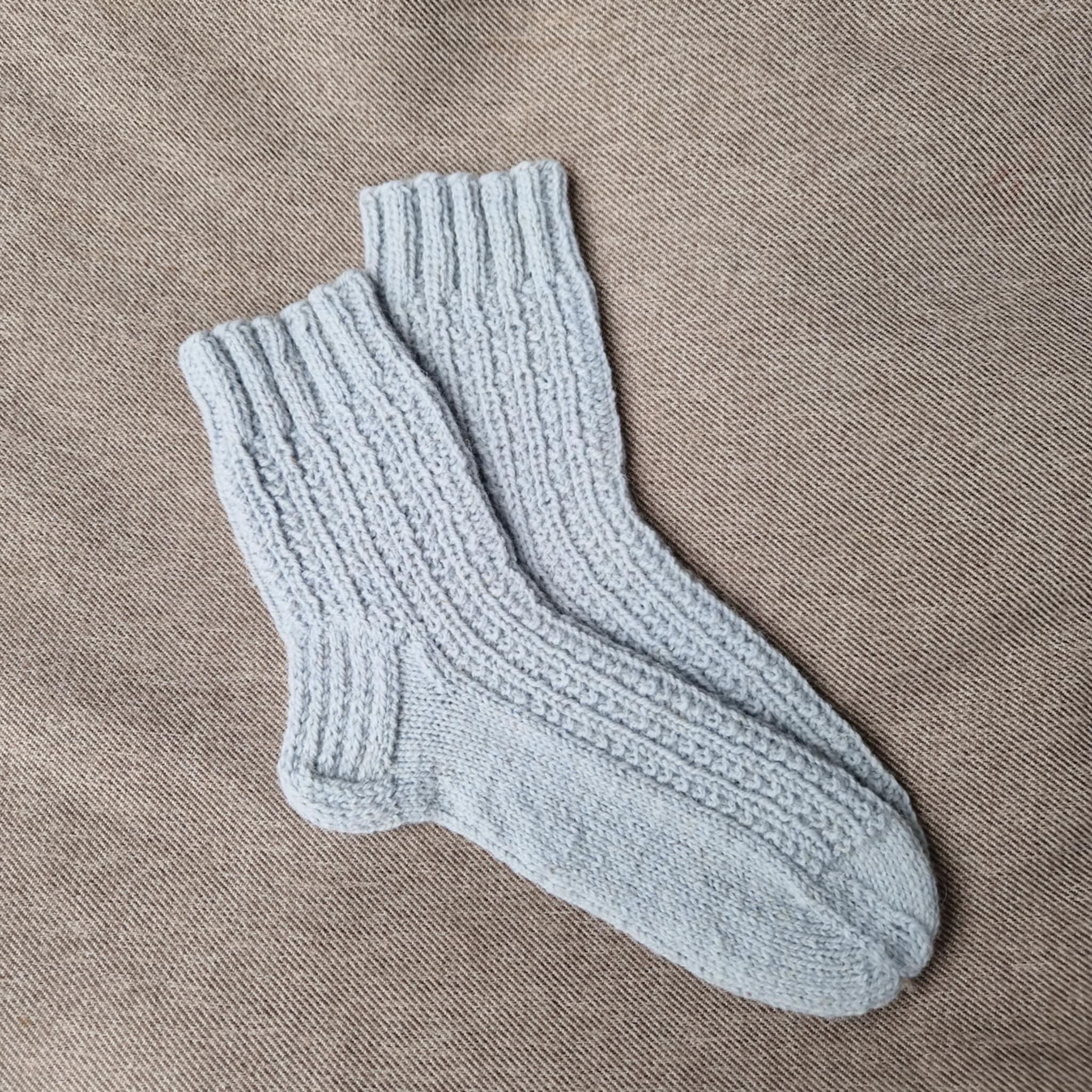 43-45 dydis, megztos kojinės