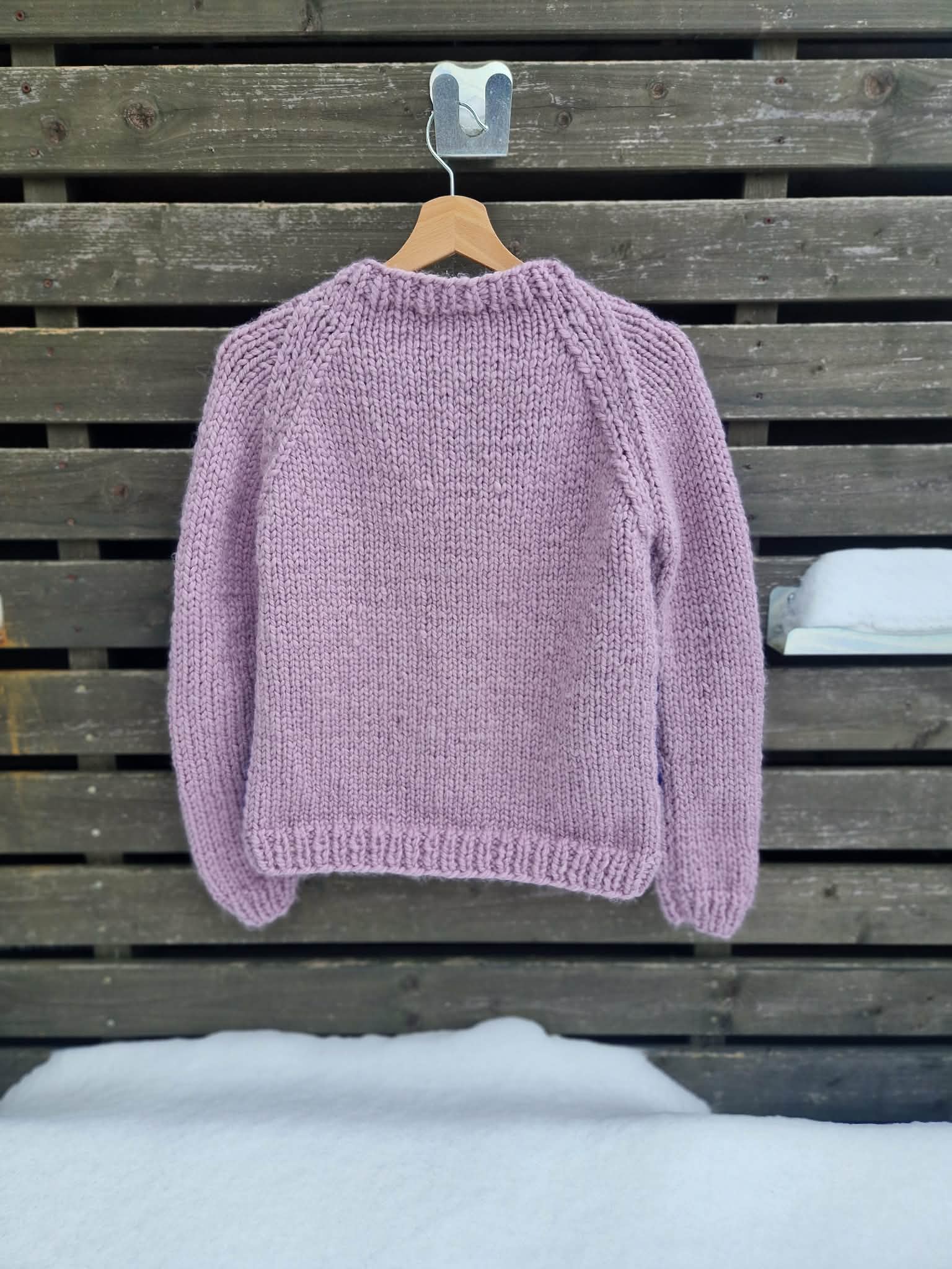 Žemaitė, megztinis