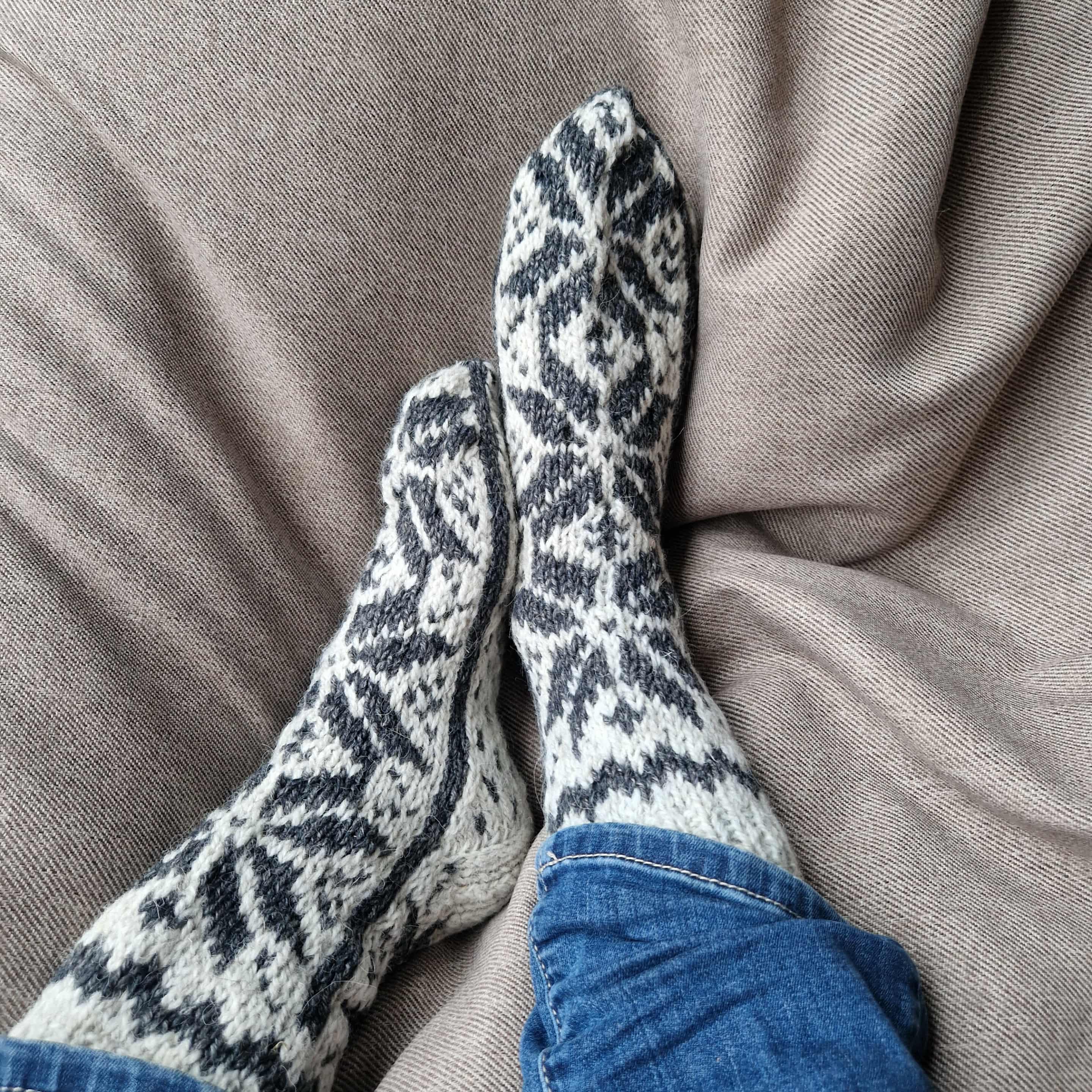 39-41 dydis, megztos kojinės