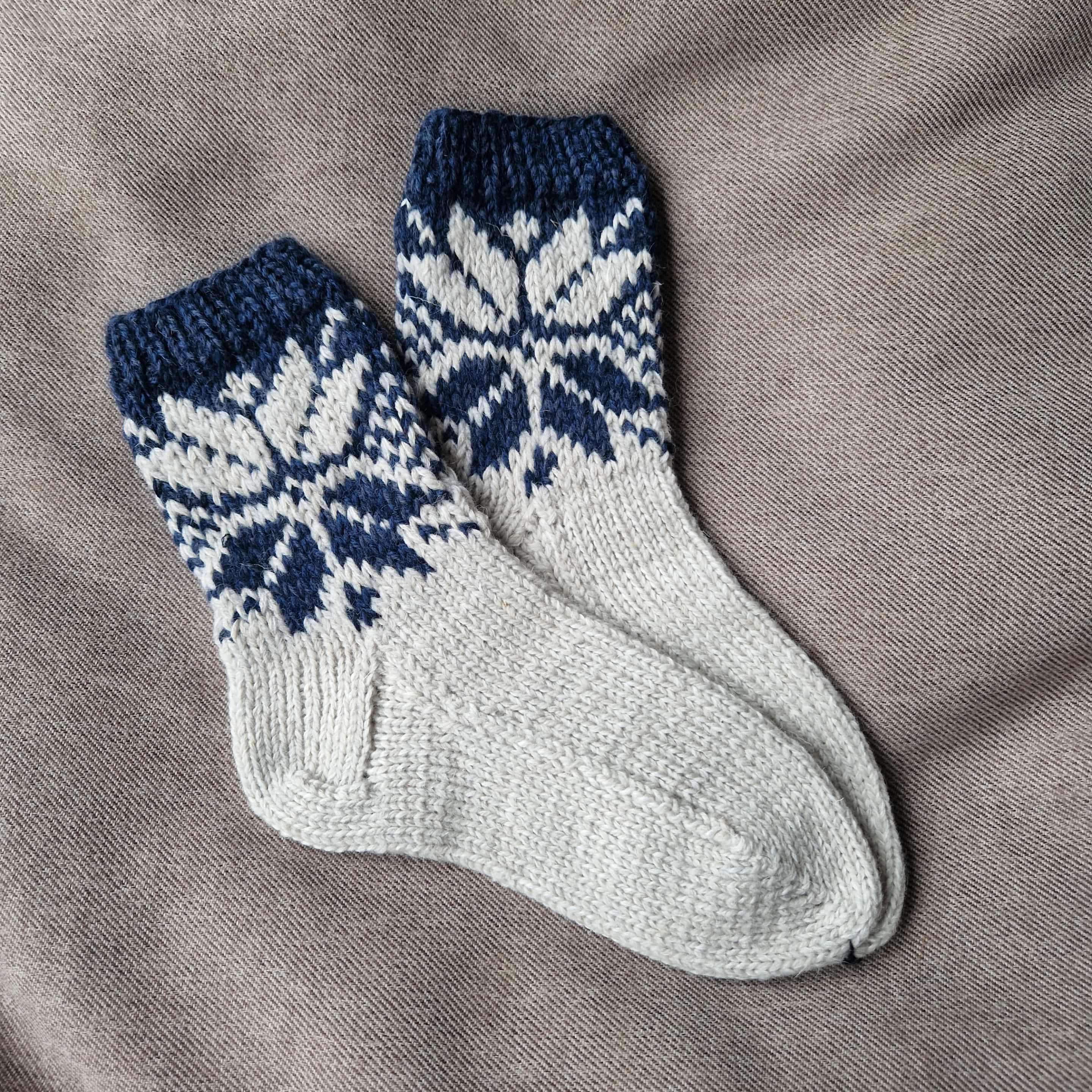 41-43 dydis, megztos kojinės