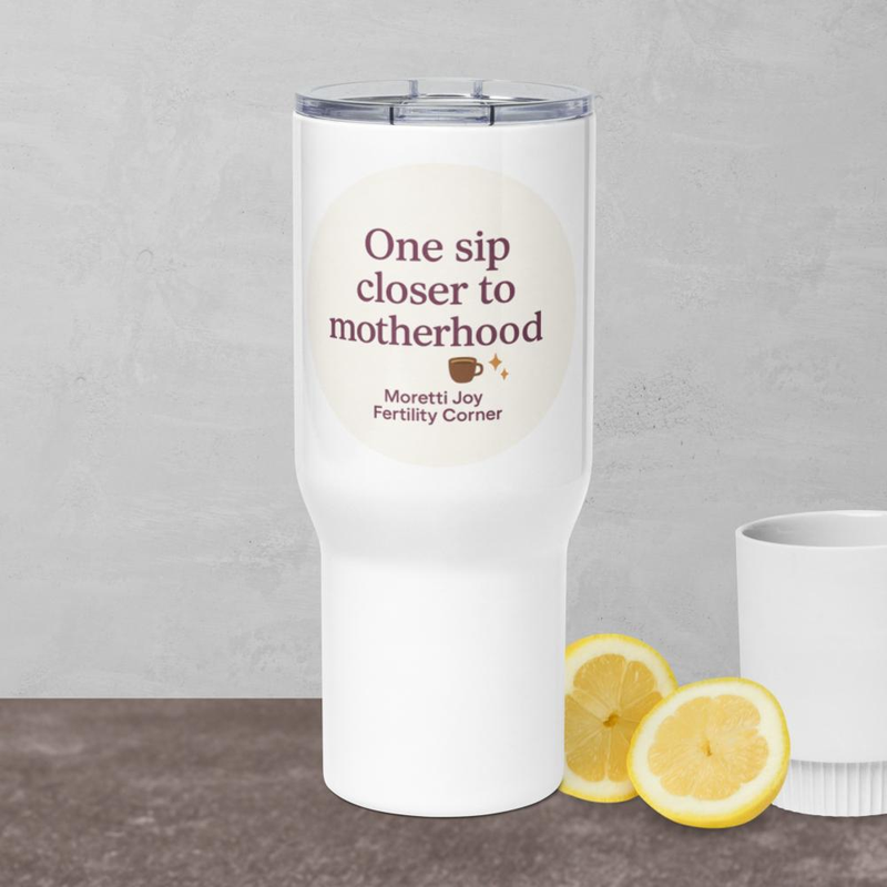 Travel mug with a handle