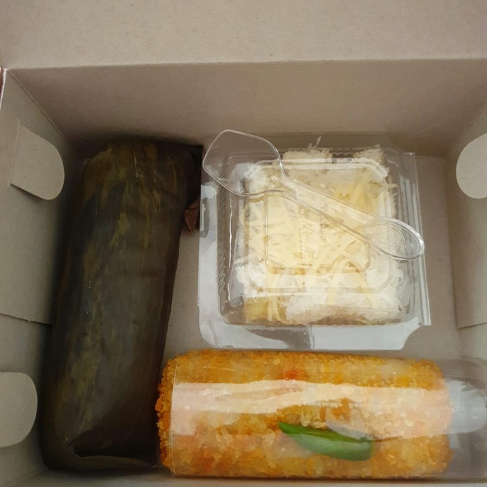 Snack Box kue isi 3 item Murah Enak Halal