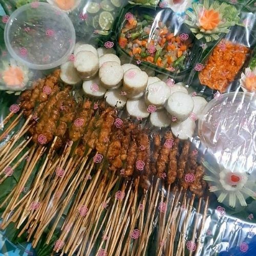 Tumpeng Sate Ayam Sate Tampah Porsi Bervariasi