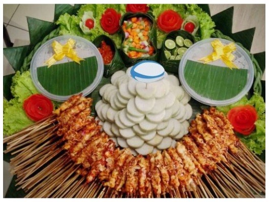 Tumpeng Sate Ayam Sate Tampah Porsi Bervariasi