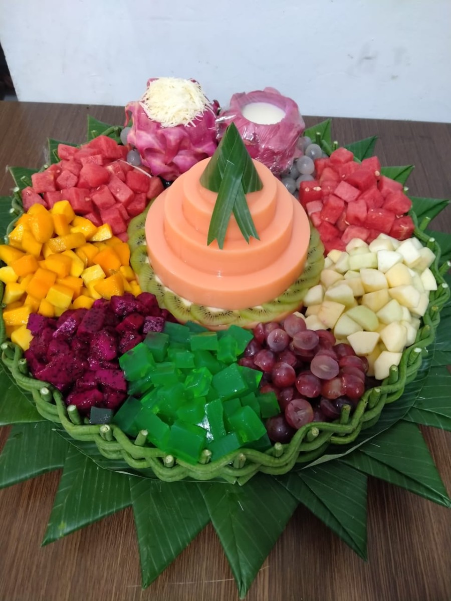 Tumpeng Puding Buah Segar Porsi bervariasi