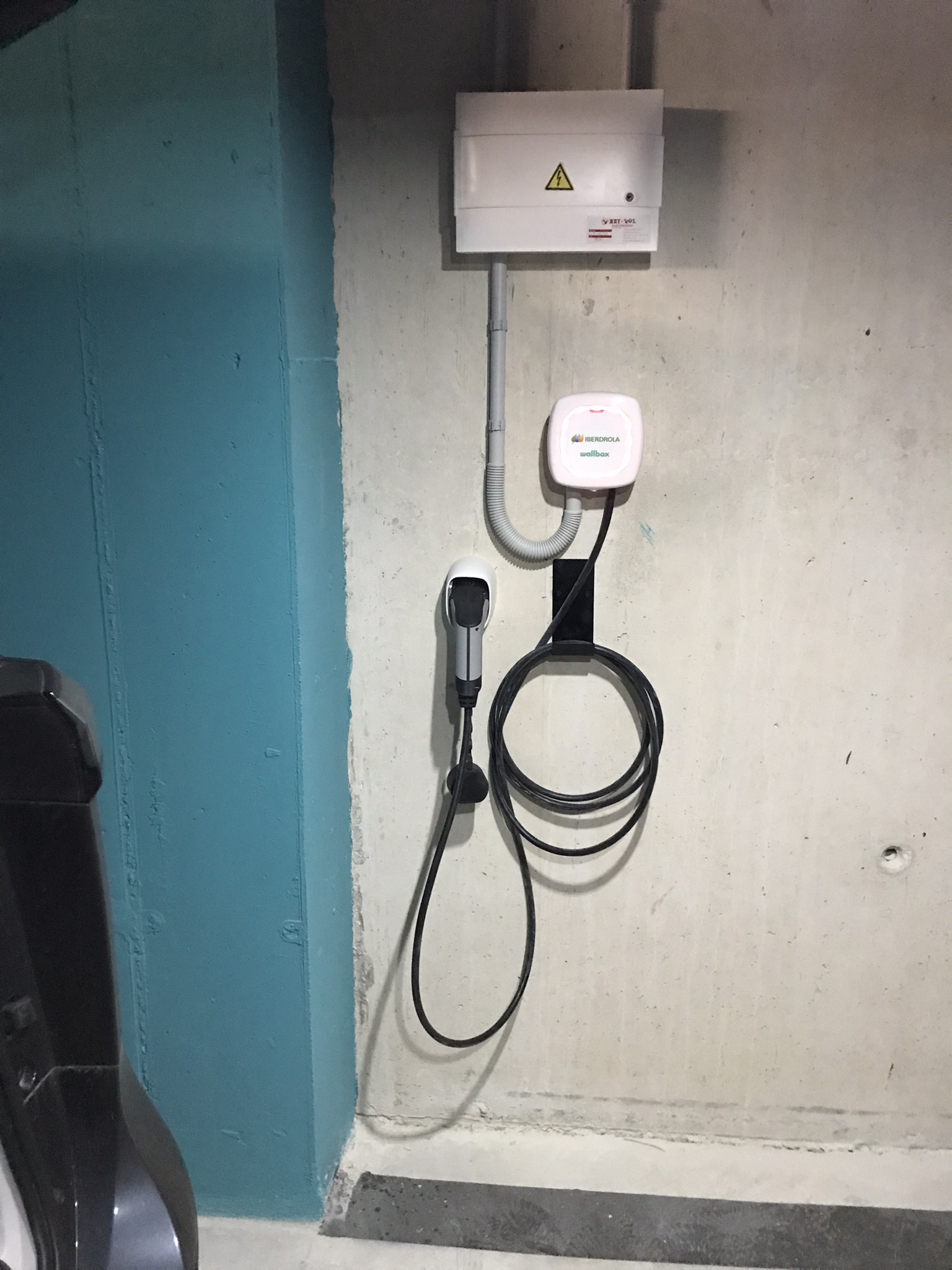 unlock EV charger @ Atalaya sobre la Medialuna