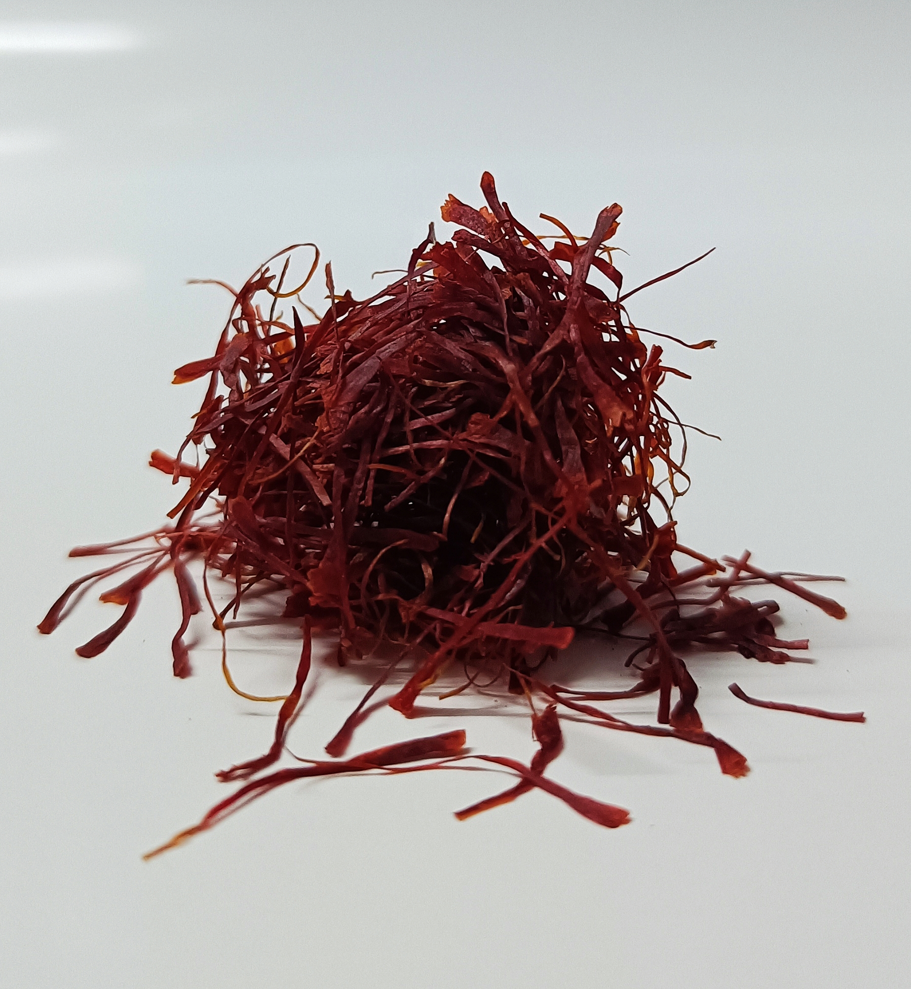 Original Kashmir Saffron 1 G/Pure Kashmiri Kesar/Finest A++ Grade Keshar for Pregnant Women, Biryani, Beauty, Improved Health and Tilak / 1 Gram