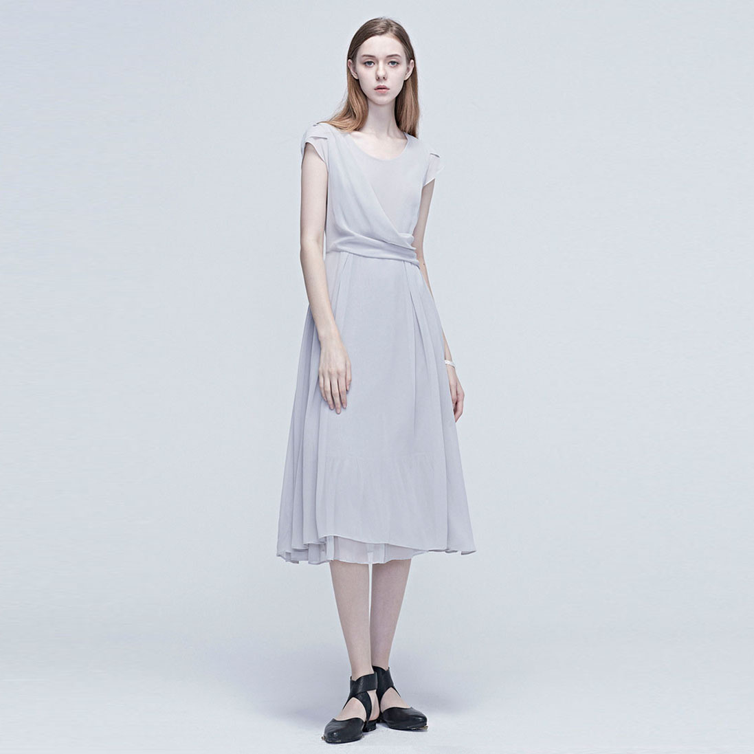 SDEER pilka suknelė