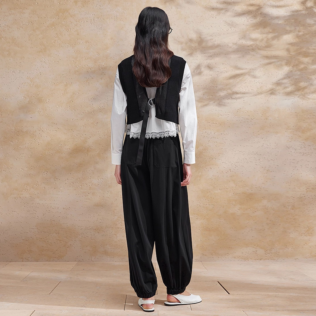 Plačios trikotažinės kelnės