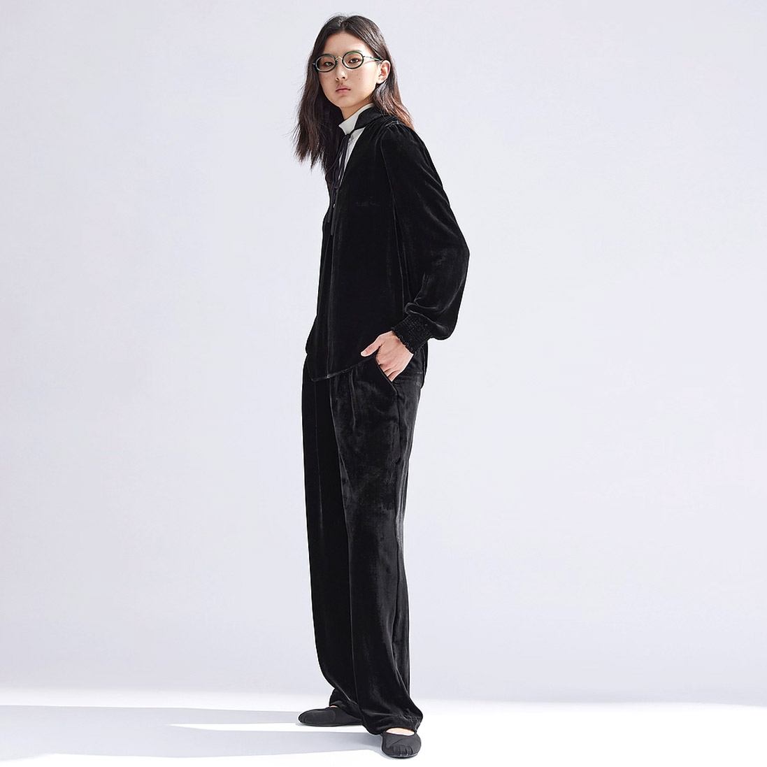 BROADCAST veliūrinė tunika su šilku