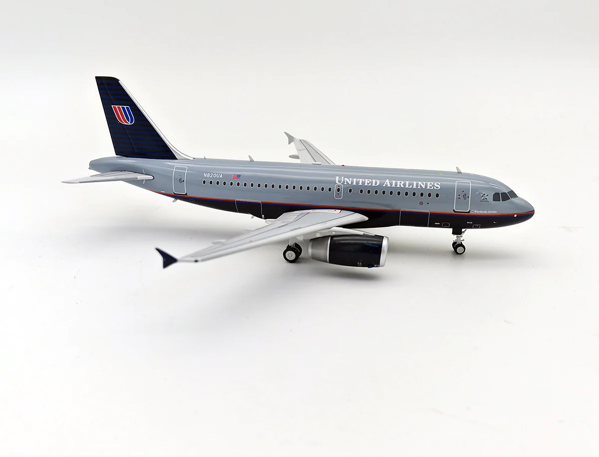 UNITED AIRLINES A319-131