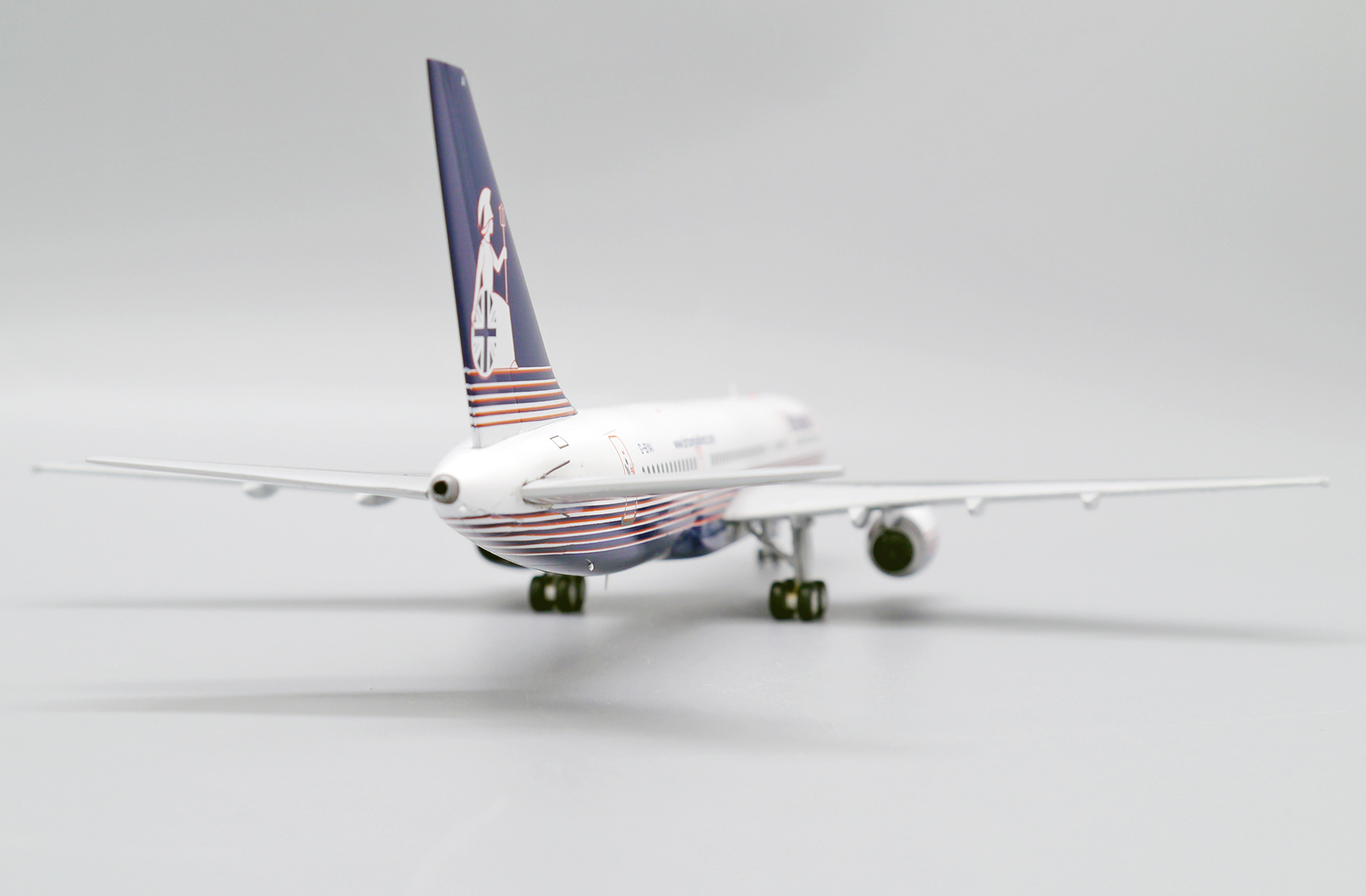 BRITANNIA AIRWAYS B757-217