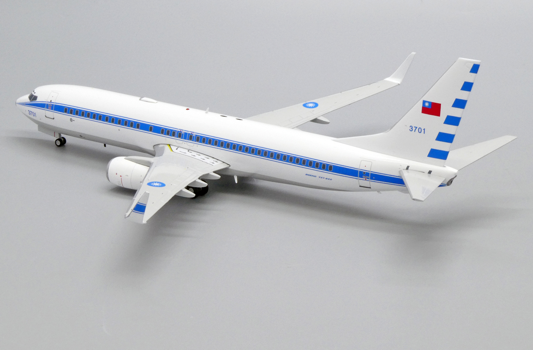 TAIWAN AIRFORCE B737-8ARWL