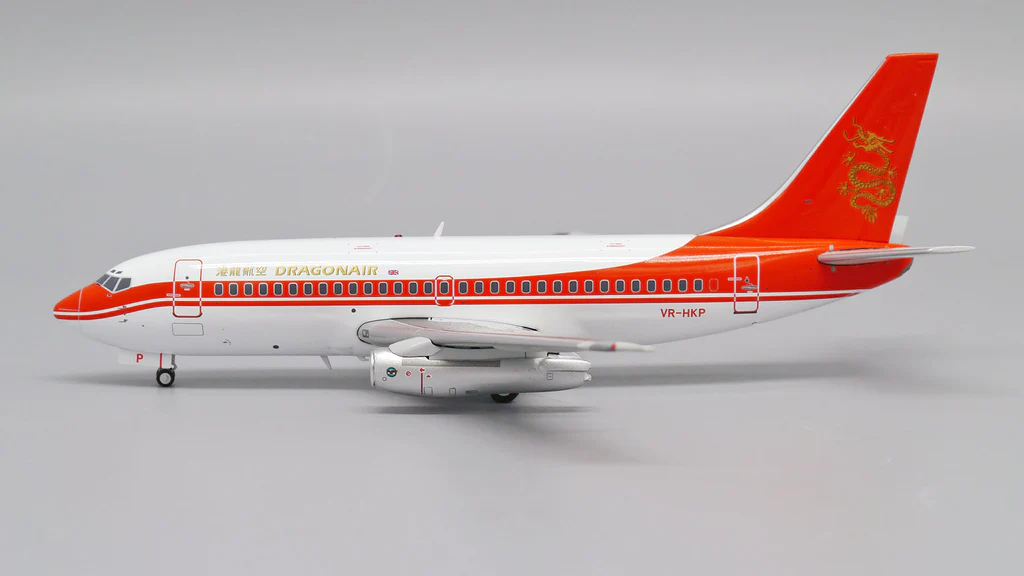 DRAGONAIR  B737-2L9