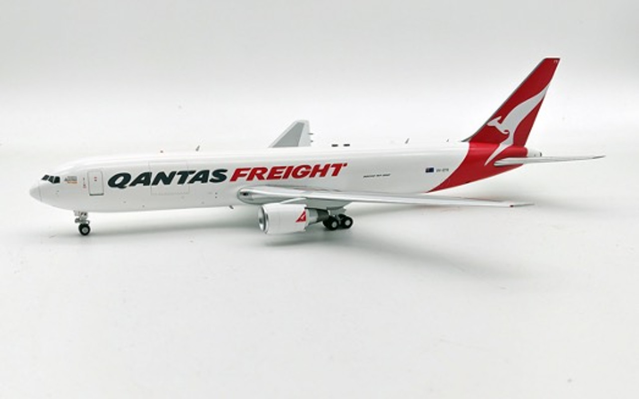 QANTAS FREIGHT B767-300F